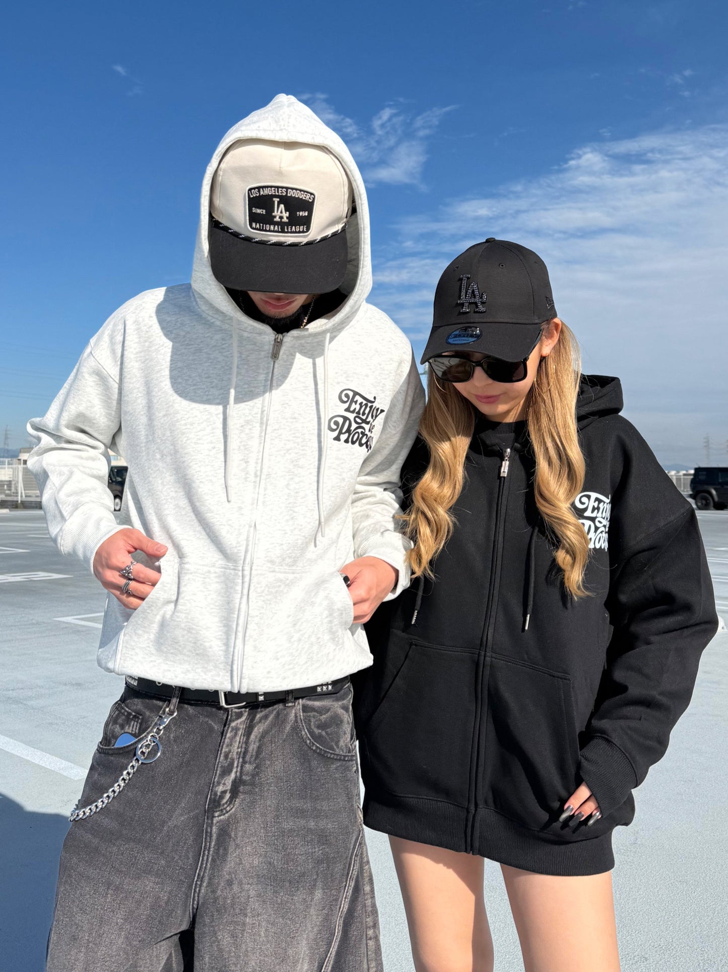 ユニセックスロゴジップパーカー DPB73565