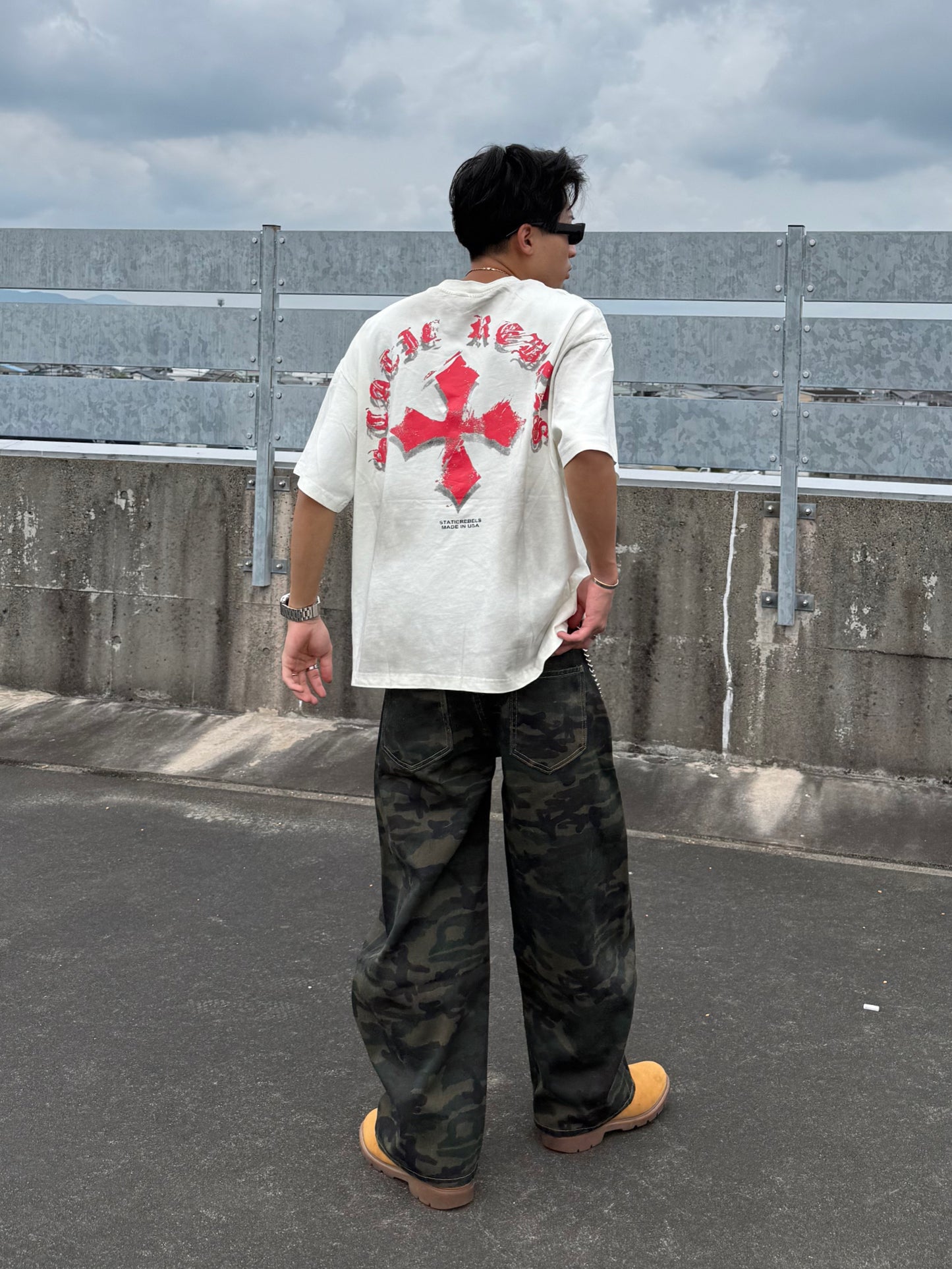 【即納】バックロゴペイントクロスTシャツ DPB90229S