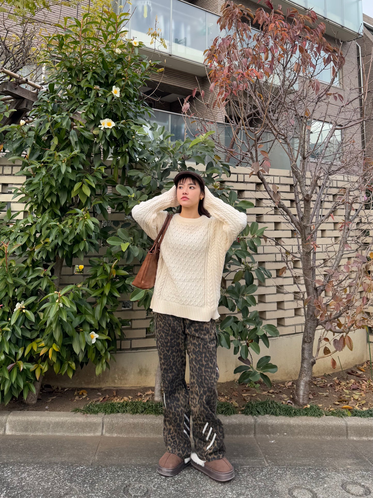 ホワイトケーブルニット DPB47348