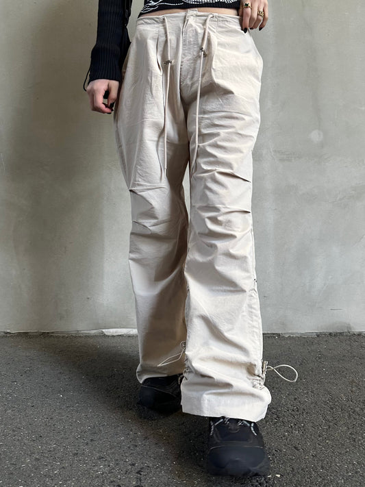 ボリュームナイロンパンツ DPB26312