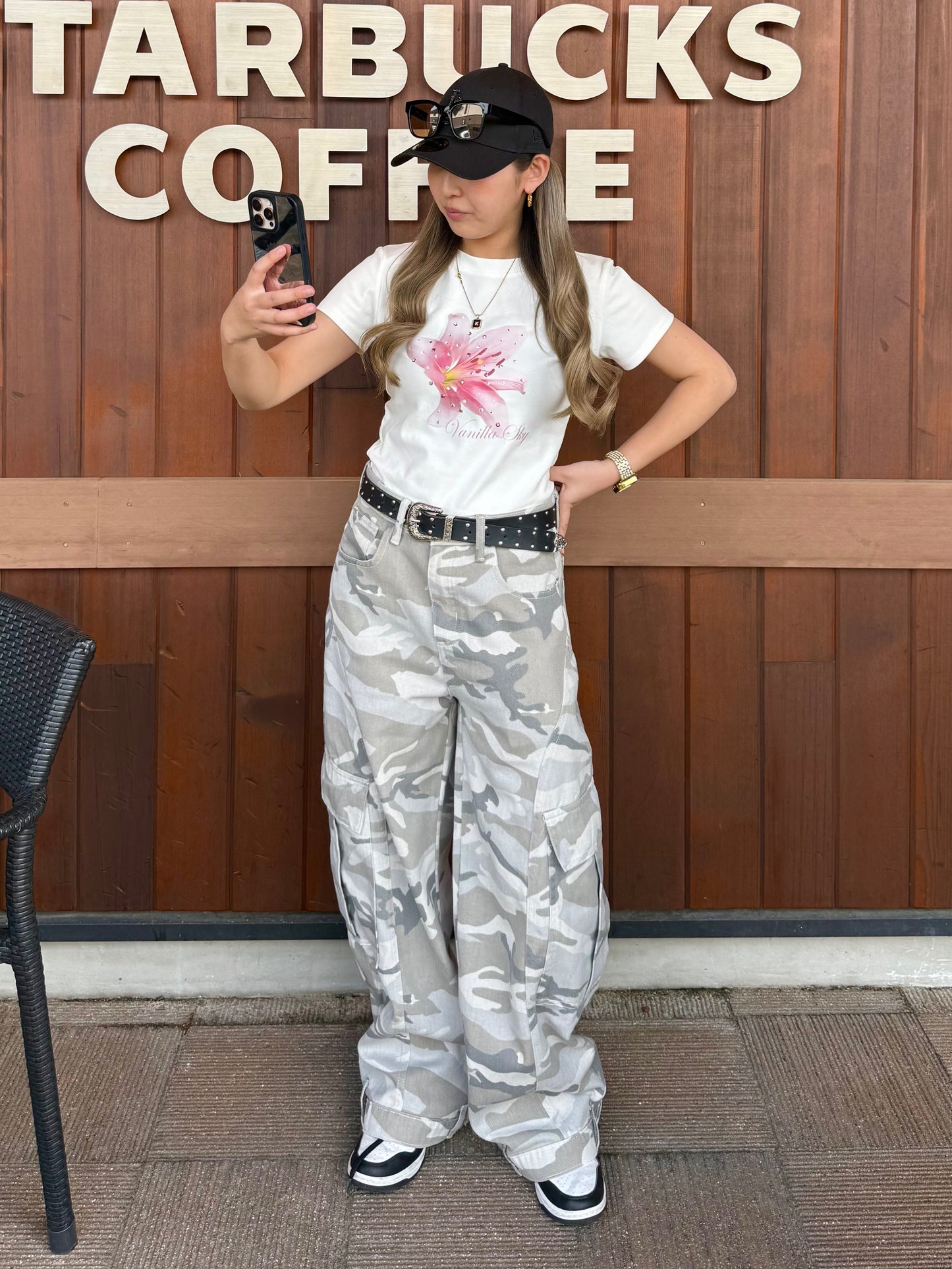 フローラルショートTシャツ DPB73625