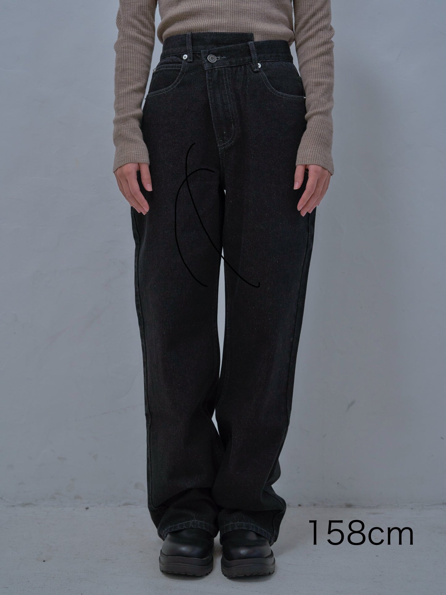 アシンメトリーハイウエストデニム