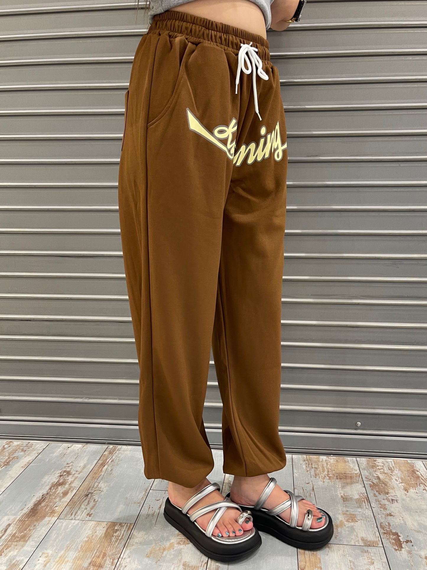 フロントロゴスウェットパンツ DPB73107