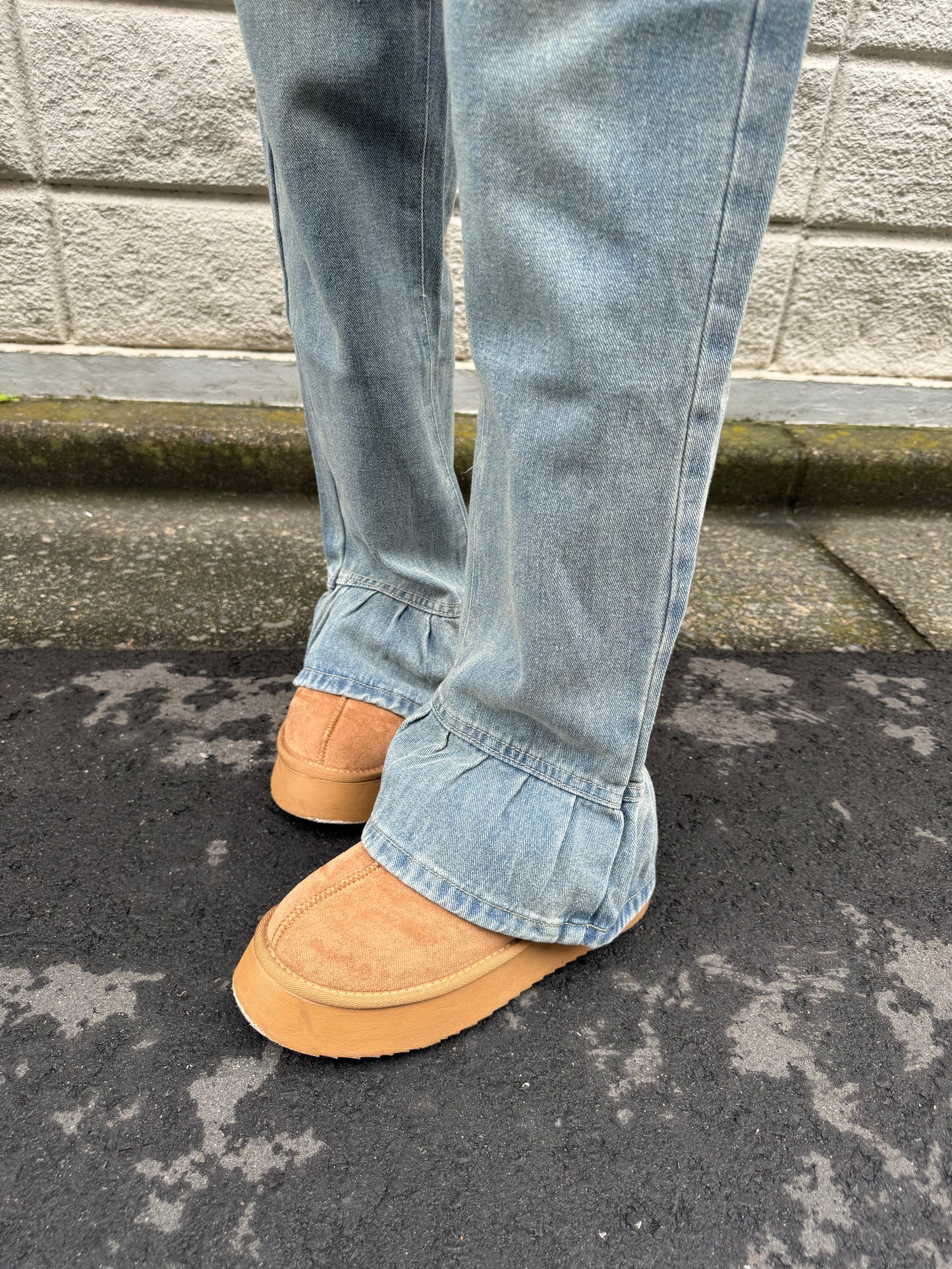 裾フリルデニムパンツ DPB63180