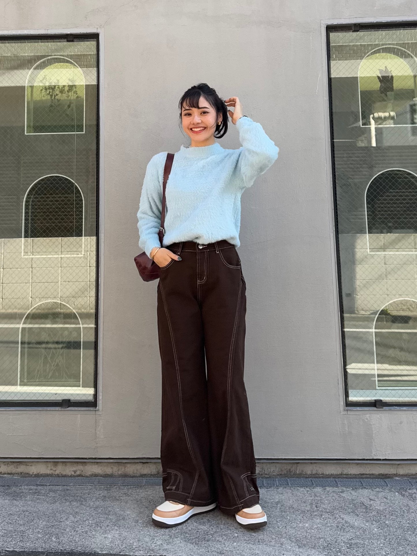 ライトブルーシャギーニット DPB47377