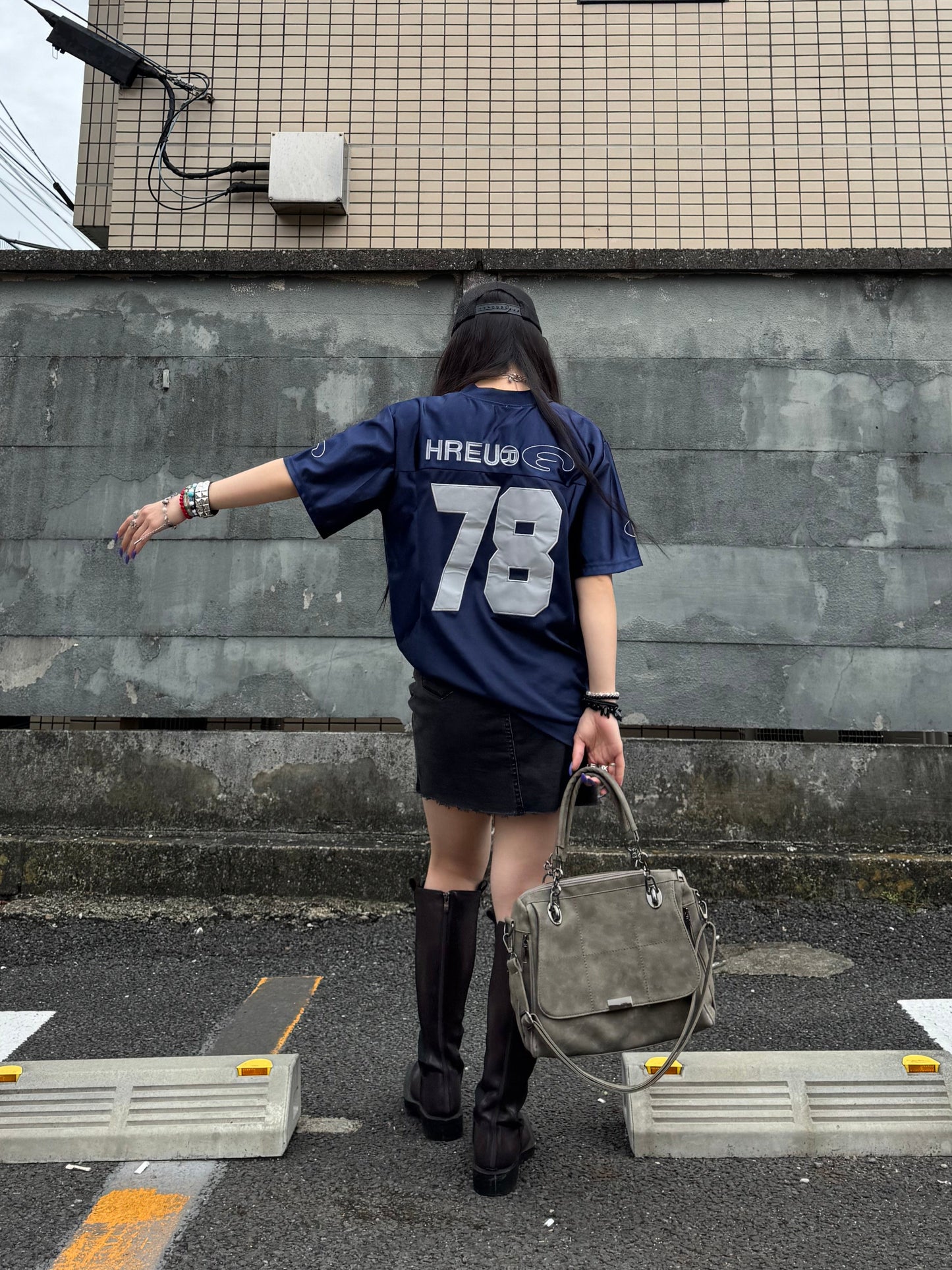 VネックナンバーTシャツ DPB86062