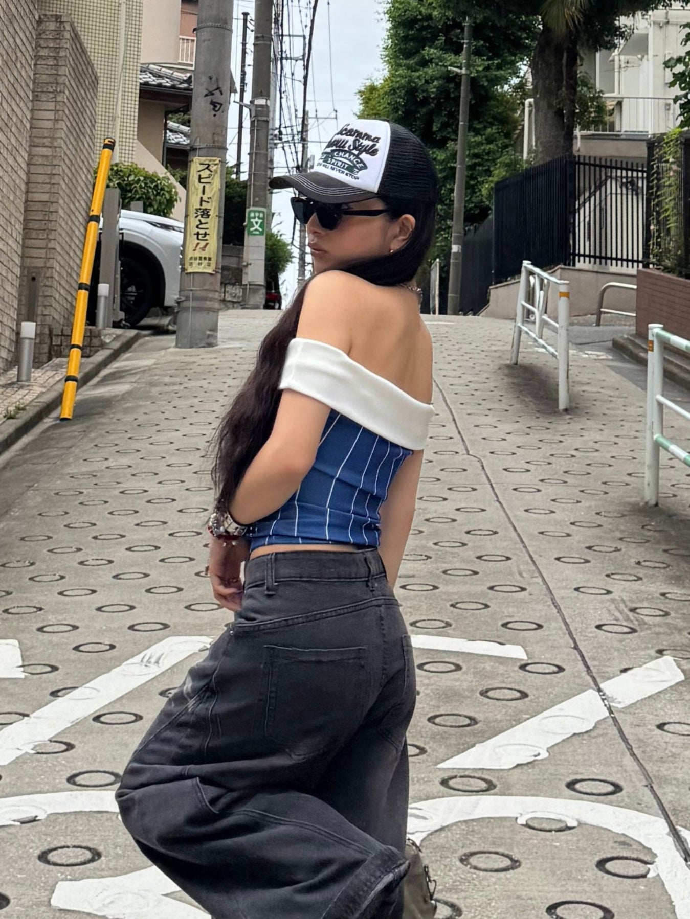 ナンバーオフショルダートップス DPB86053