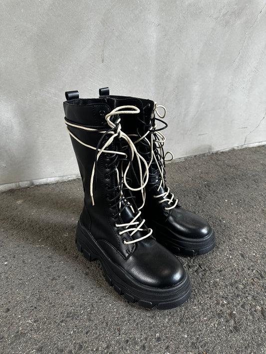 ランダムレースアップブーツ DPB26196