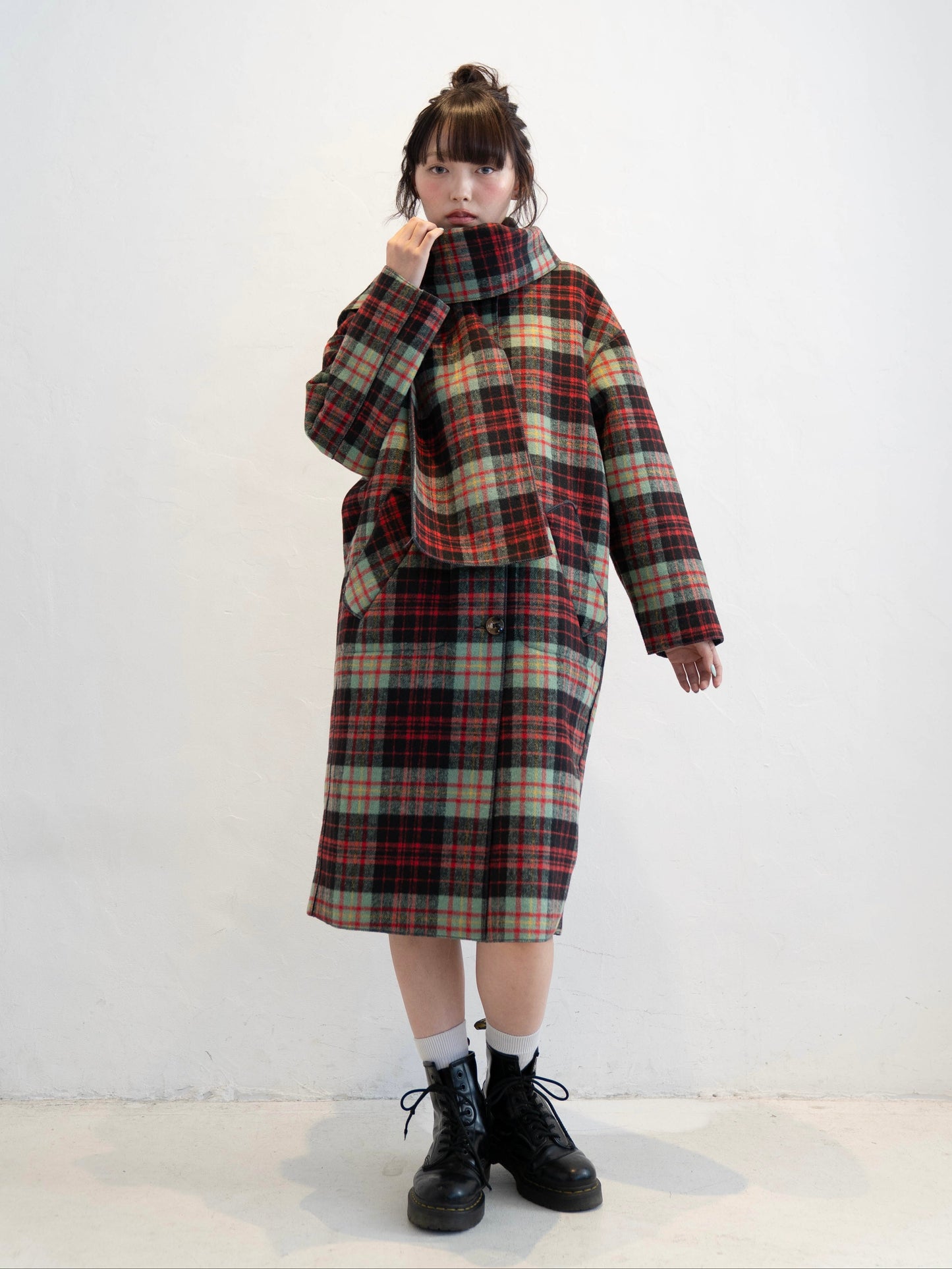 マフラー付きチェックロングコート DPC02015