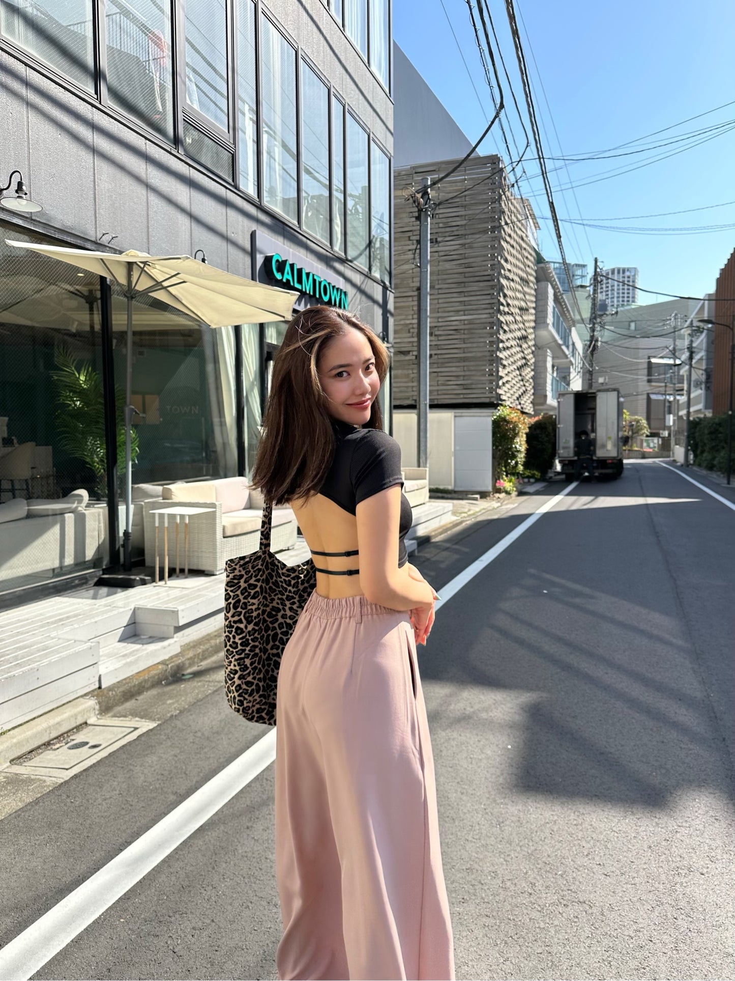 バックオープンTシャツ DPB47286