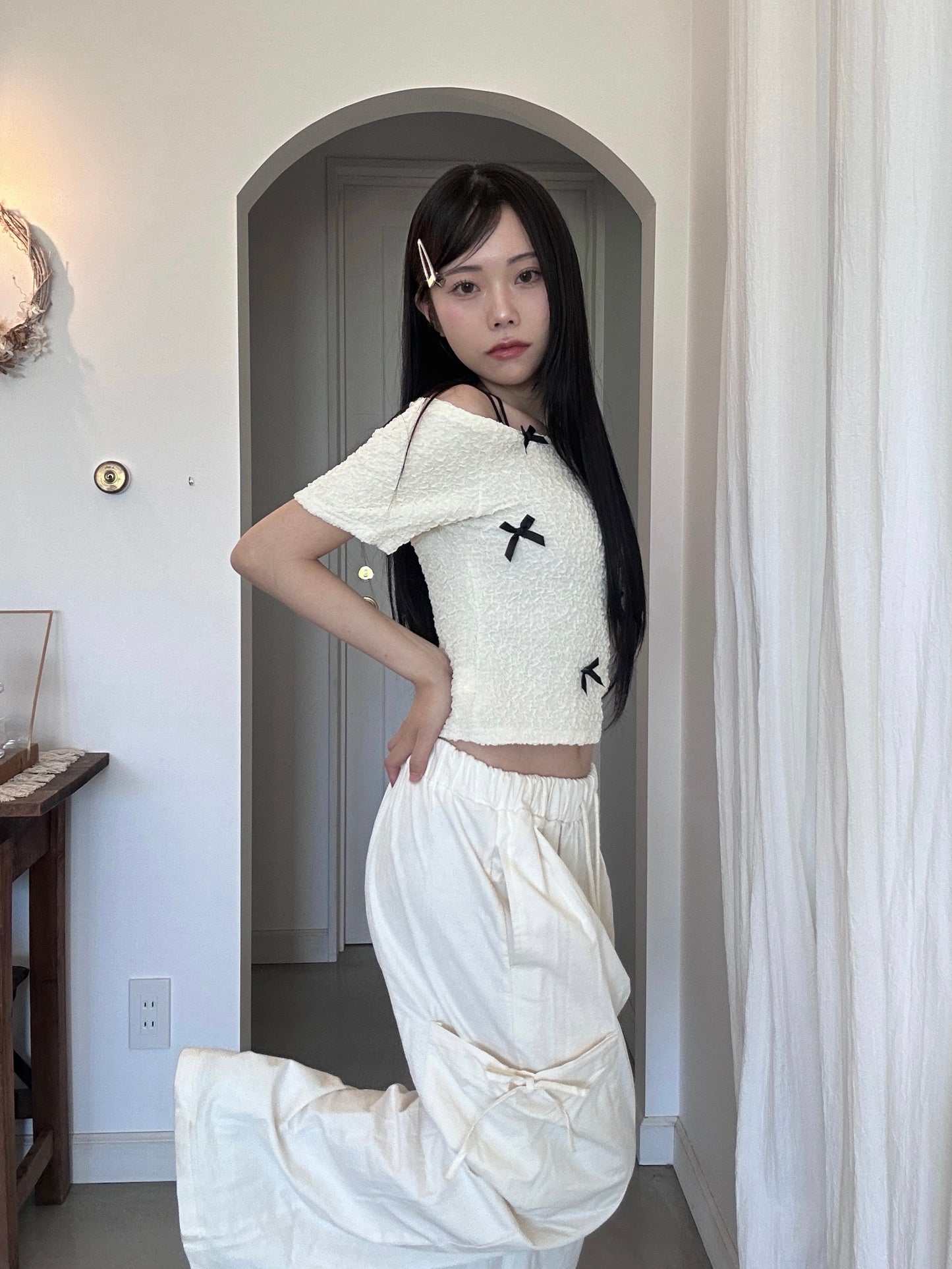 シャーリングオフショルダートップス DPB43238