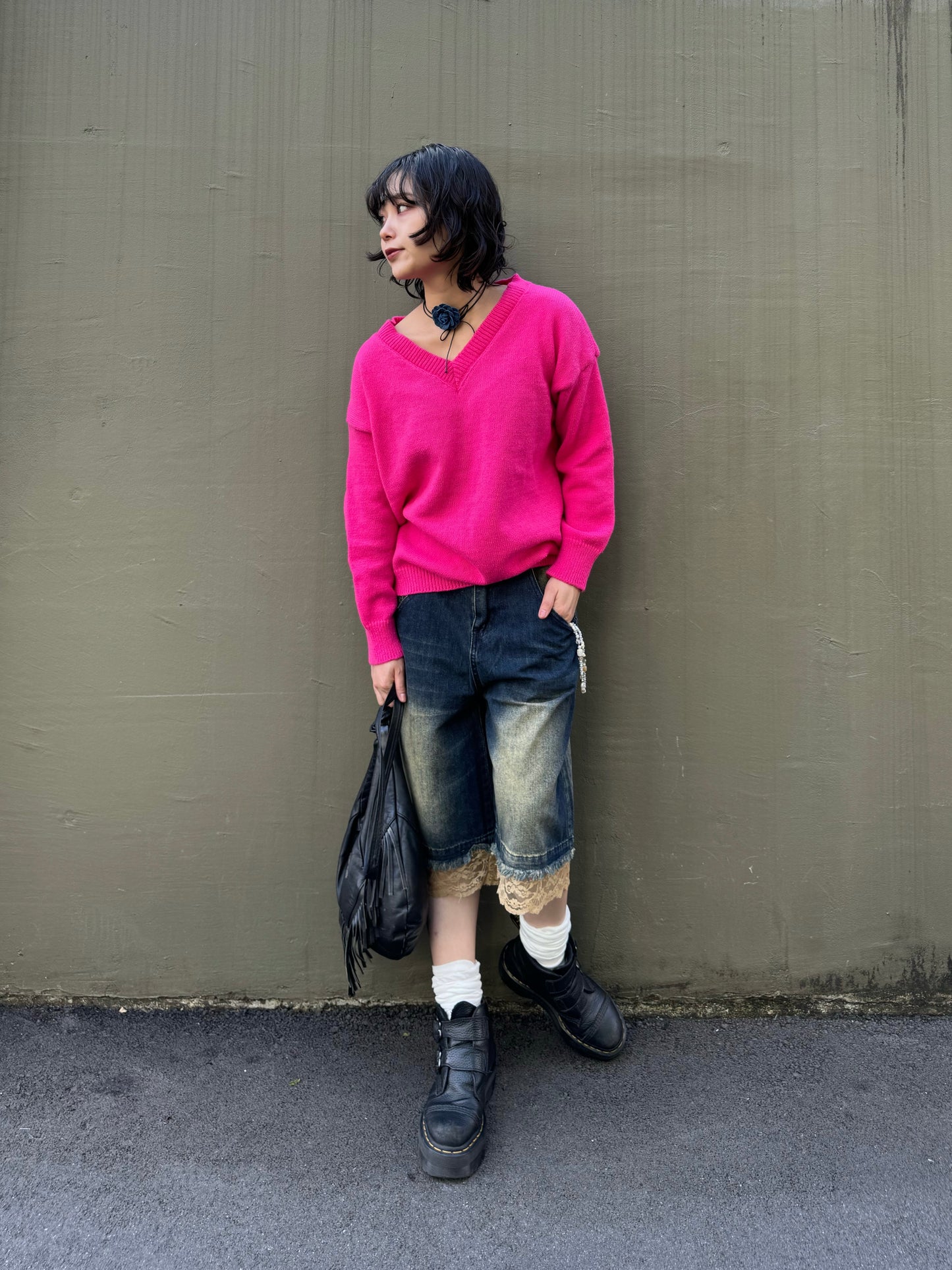 ビビットピンクVネックニット DPA20440