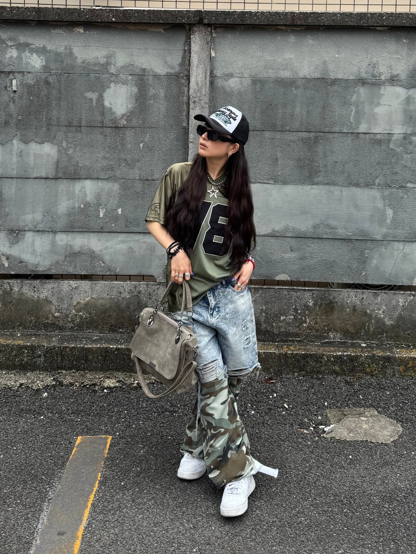 VネックナンバーTシャツ DPB86062