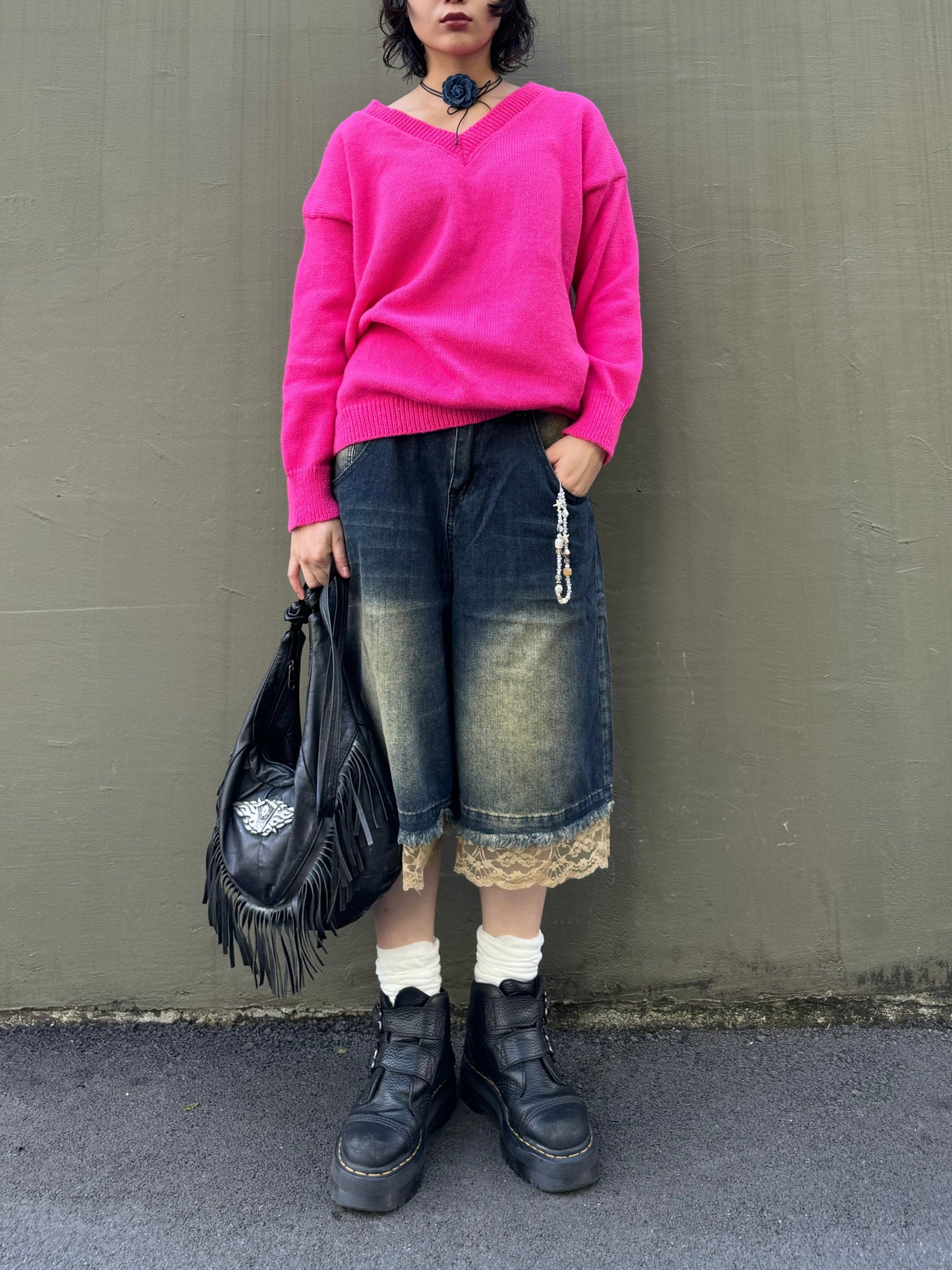 ビビットピンクVネックニット DPA20440