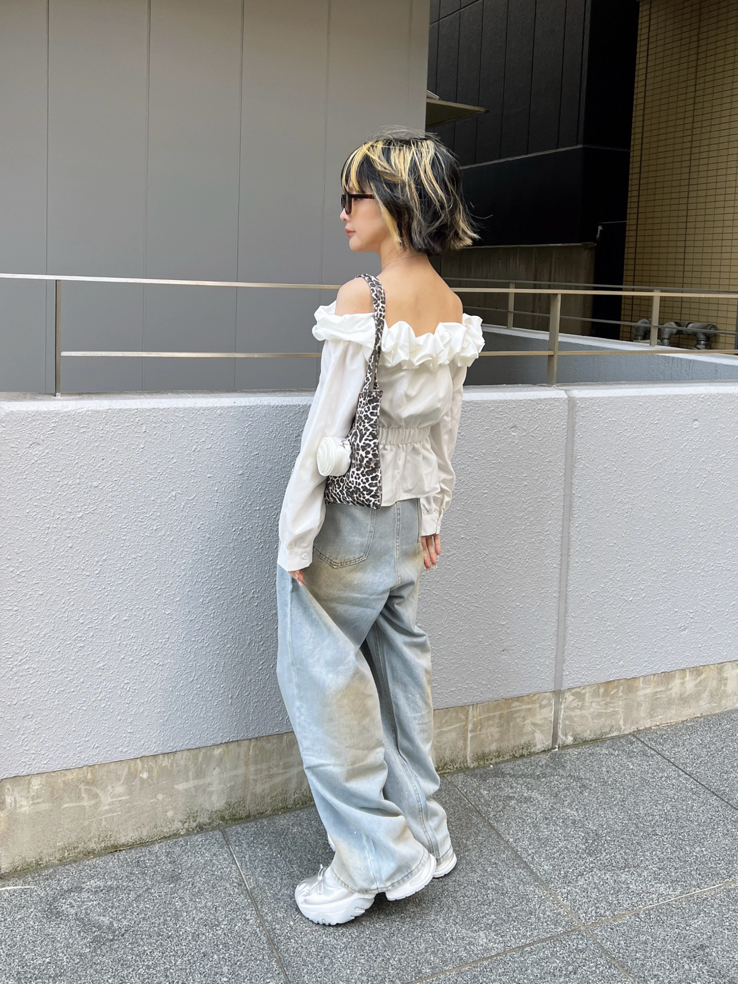 ヴィンテージウォッシュビジューデニムパンツ DPB79143