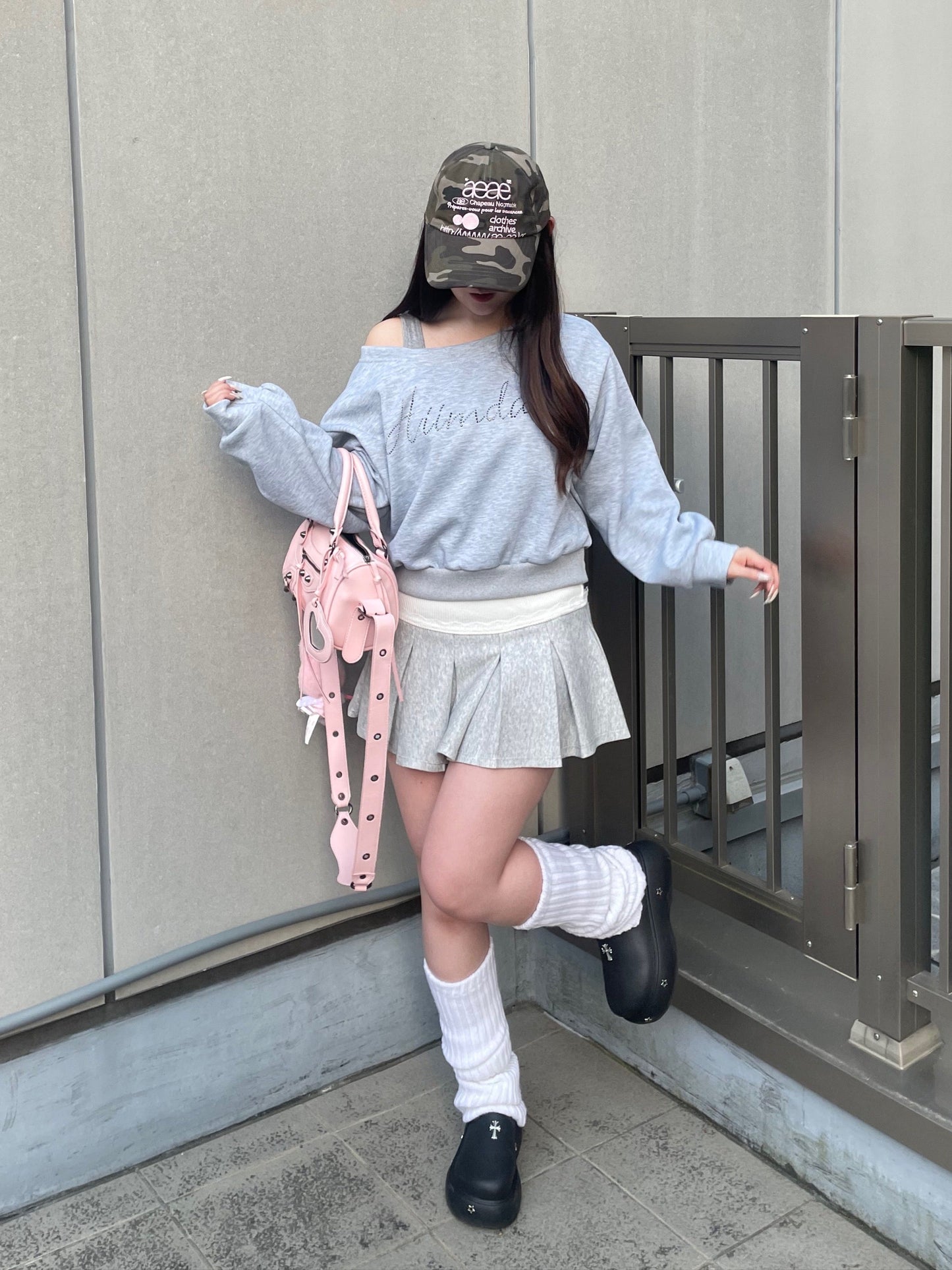 スタッズ付厚底ソールサンダル DPB74125