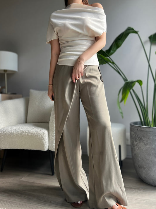 ショルダーオープンブラウス DPB56322