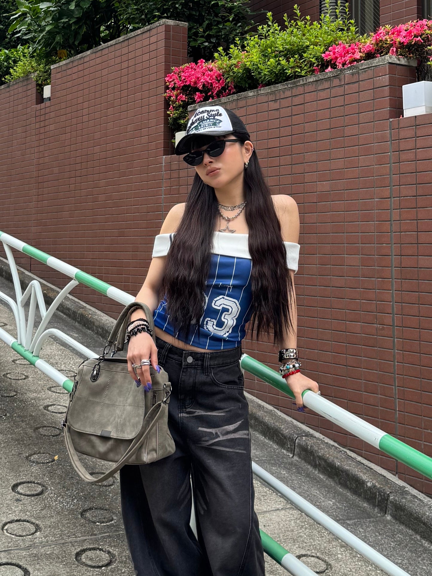 ナンバーオフショルダートップス DPB86053