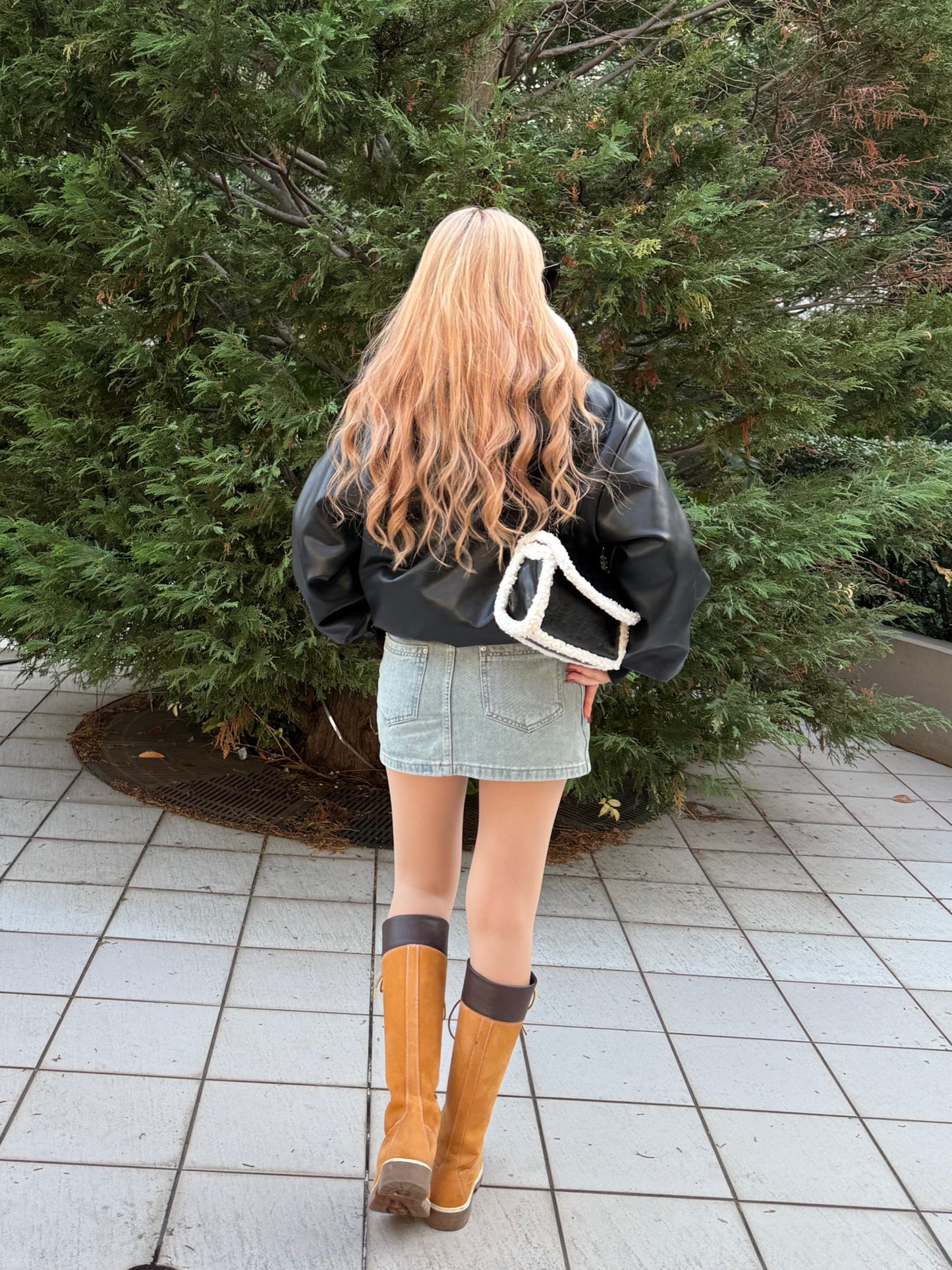 ユニセックスフード付きレザージャケット DPB73196