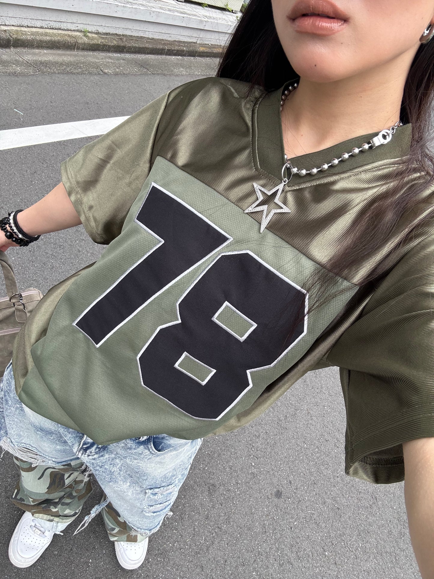 VネックナンバーTシャツ DPB86062