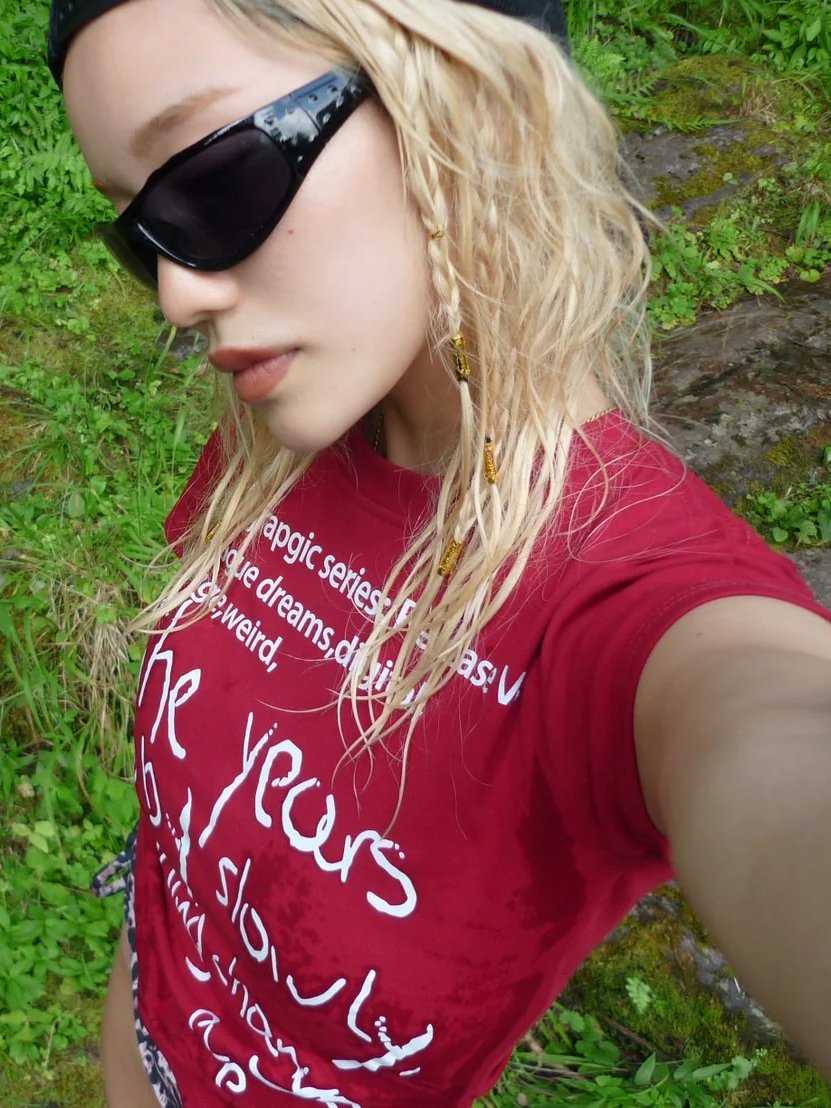 レッドロゴTシャツ DPB26596