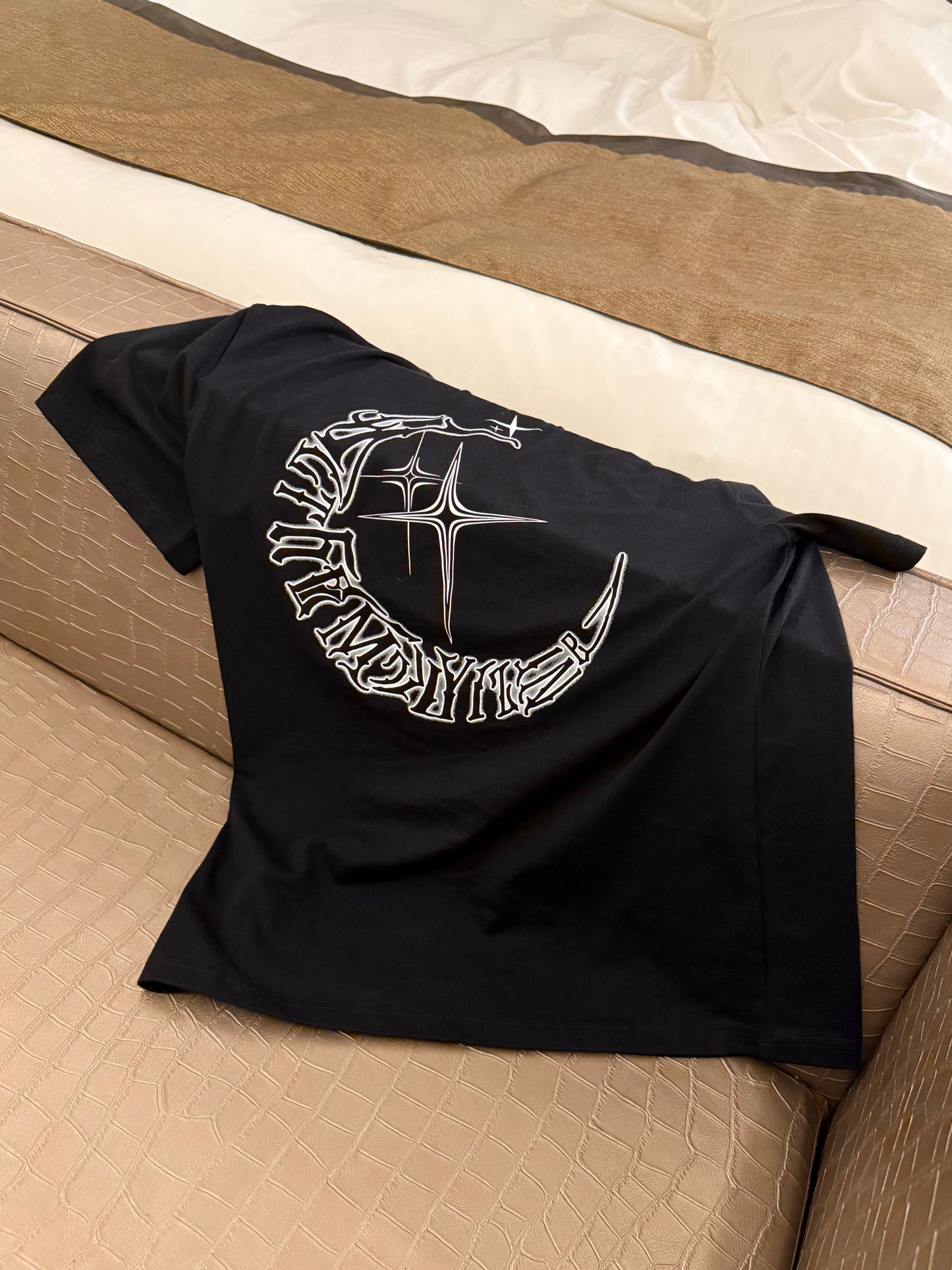 ムーンデザインバックロゴTシャツ DPB90007