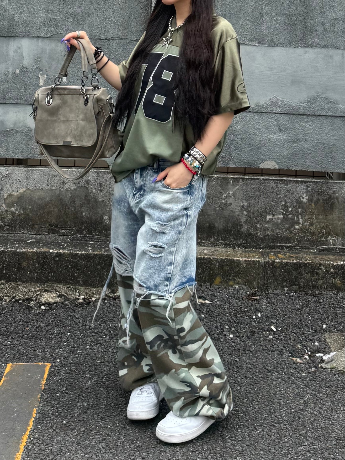 VネックナンバーTシャツ DPB86062