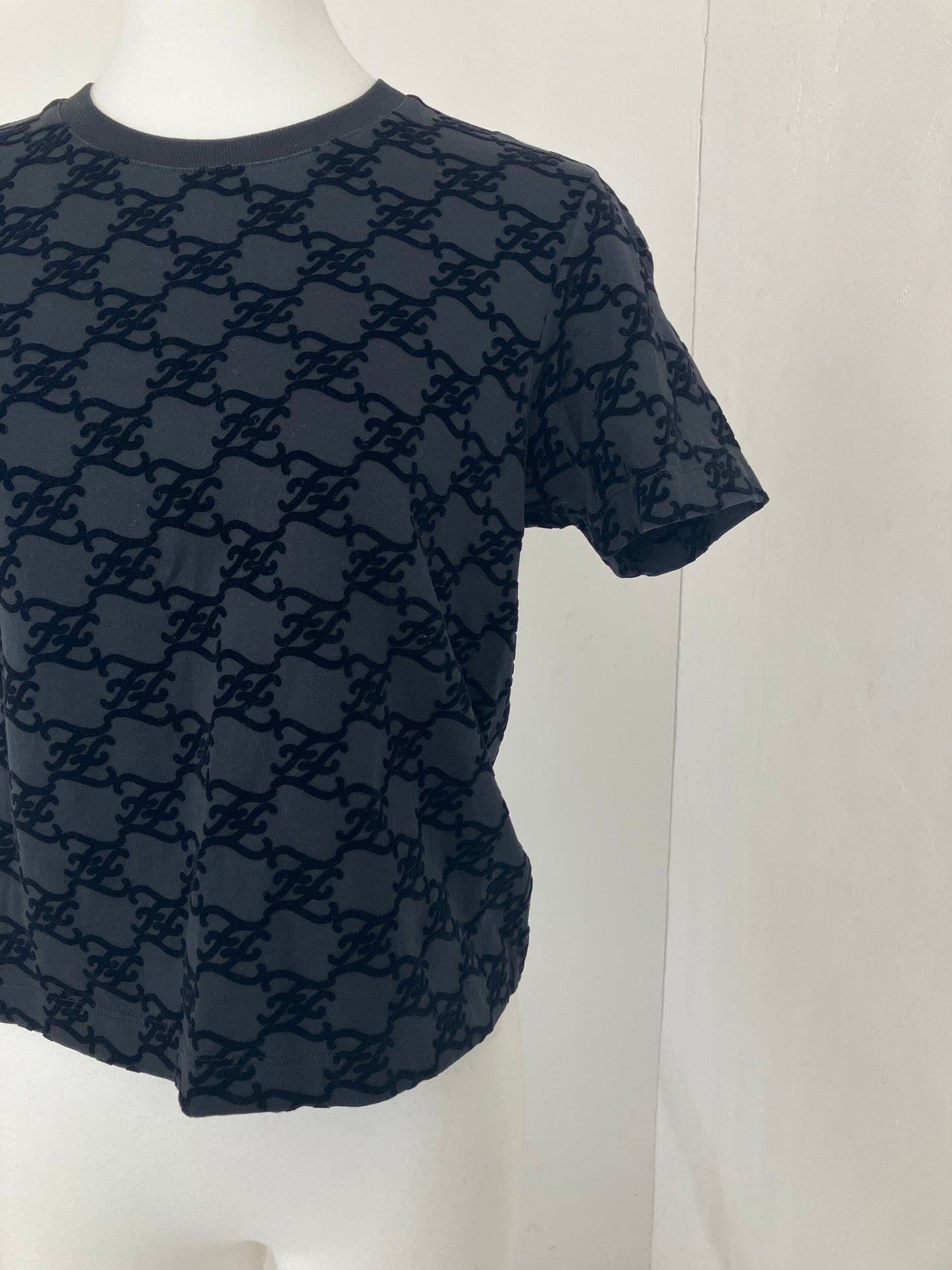 【FENDI】トップス UPA05001