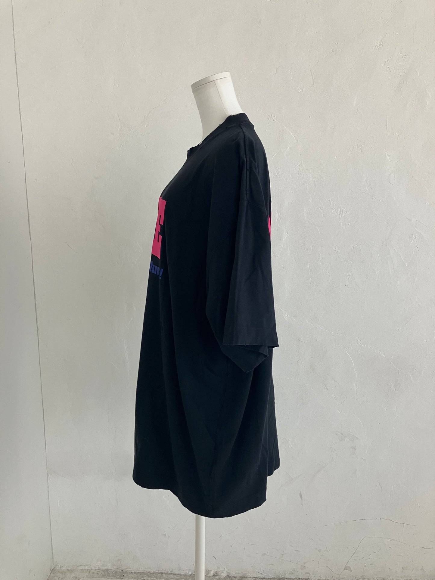 【VETEMENTS】Tシャツ UPA05011