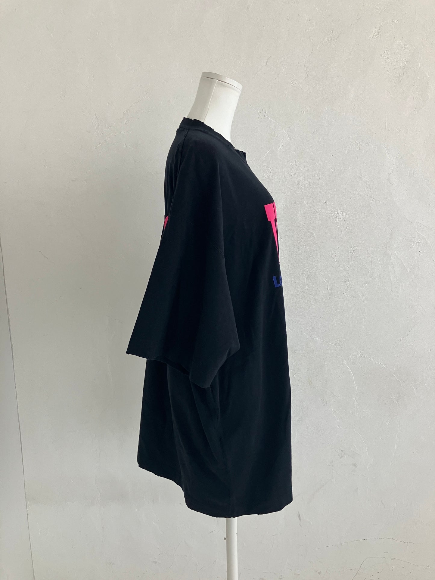 【VETEMENTS】Tシャツ UPA05011