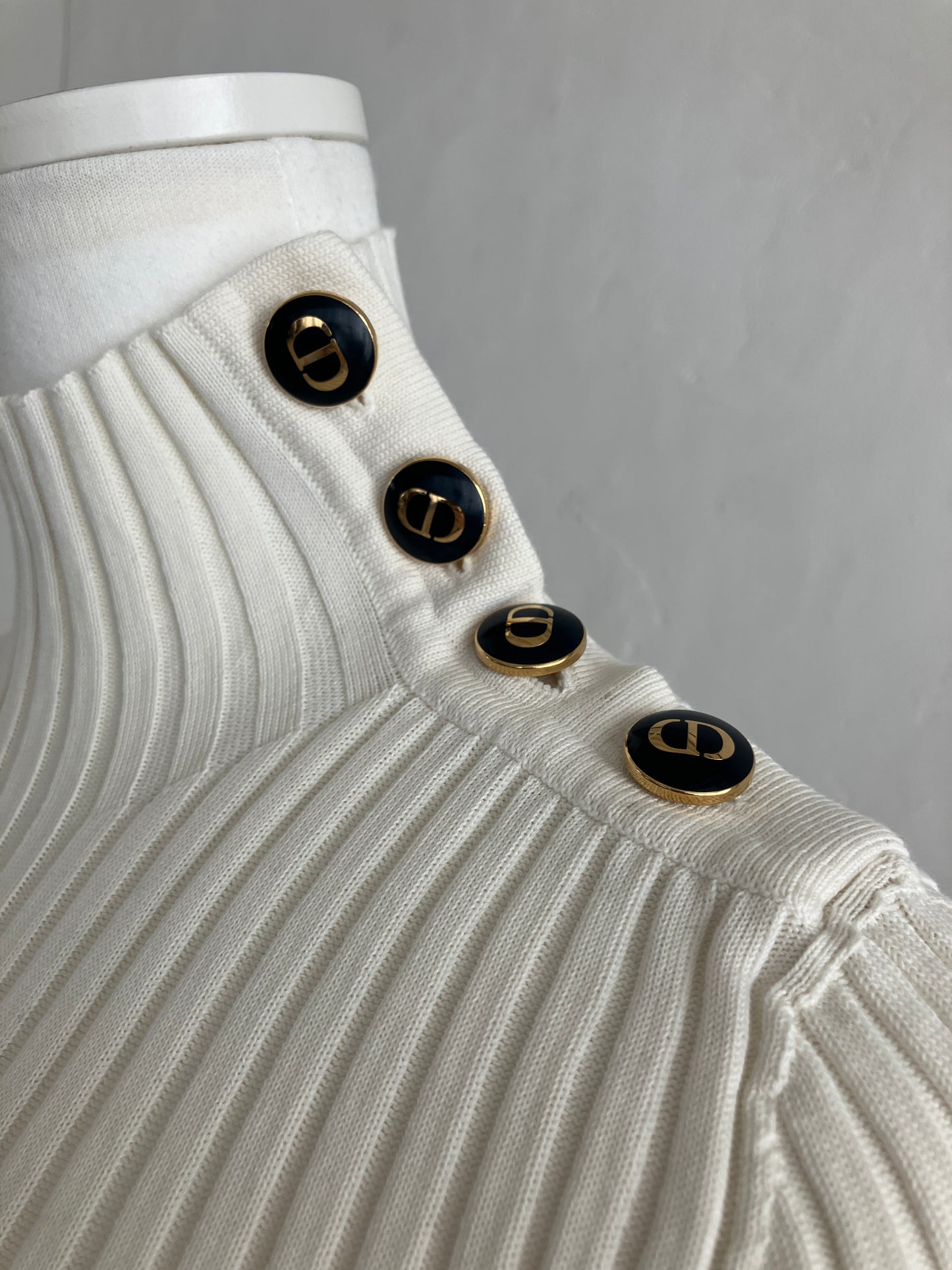 【Dior】ニットトップス UPA05035