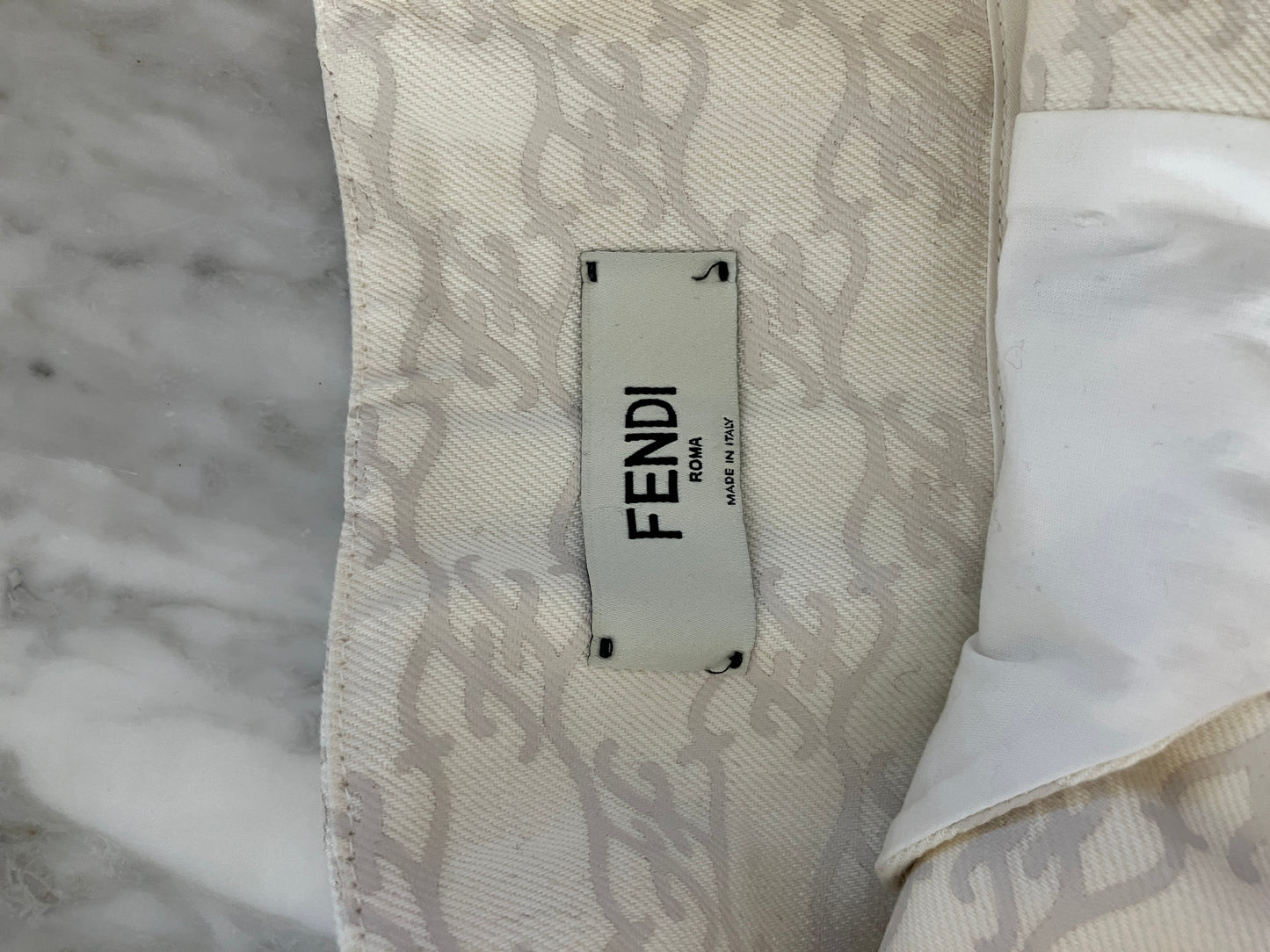 【FENDI】ショートパンツ UPA05050