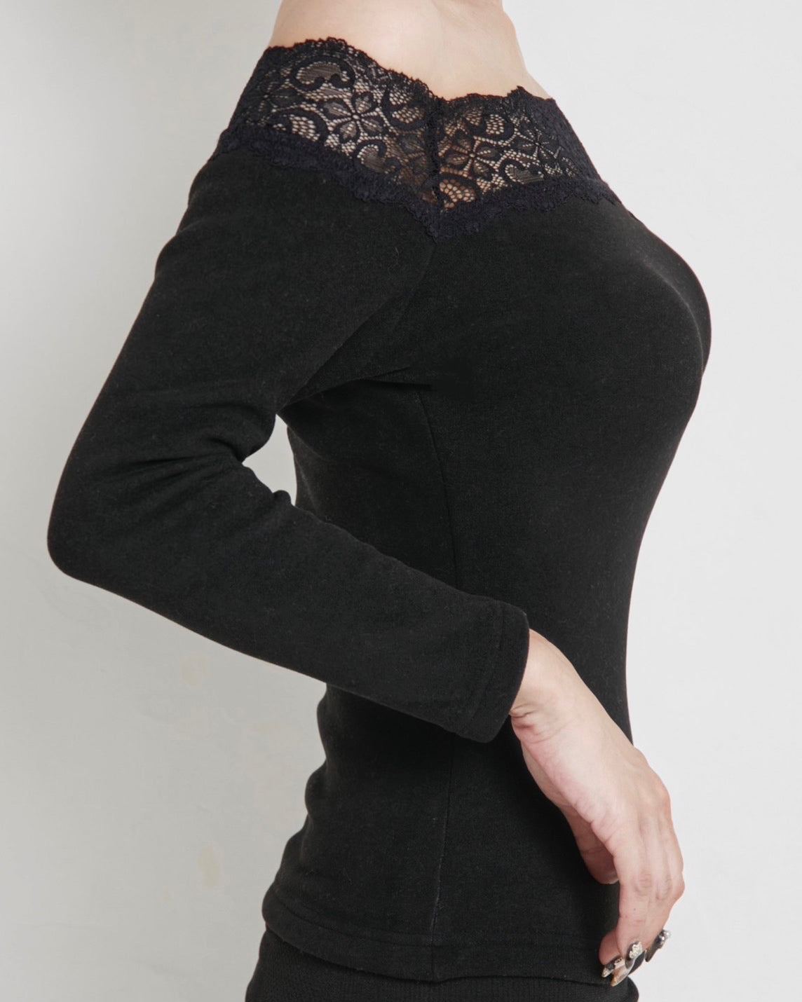 【成瀬愛里】slim warmer tops【lace】