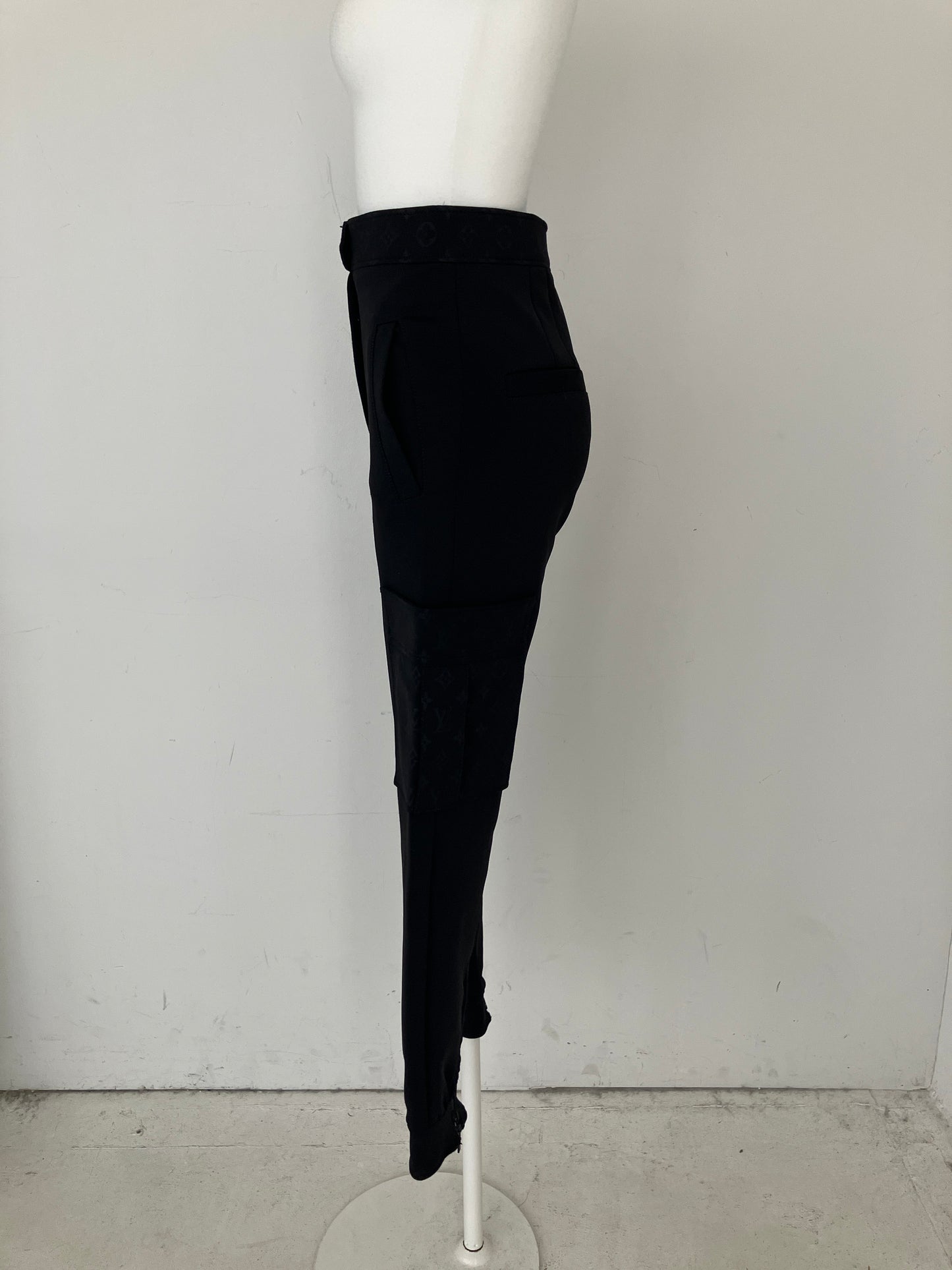 【LOUIS VUITTION】ボトムス UPA05090