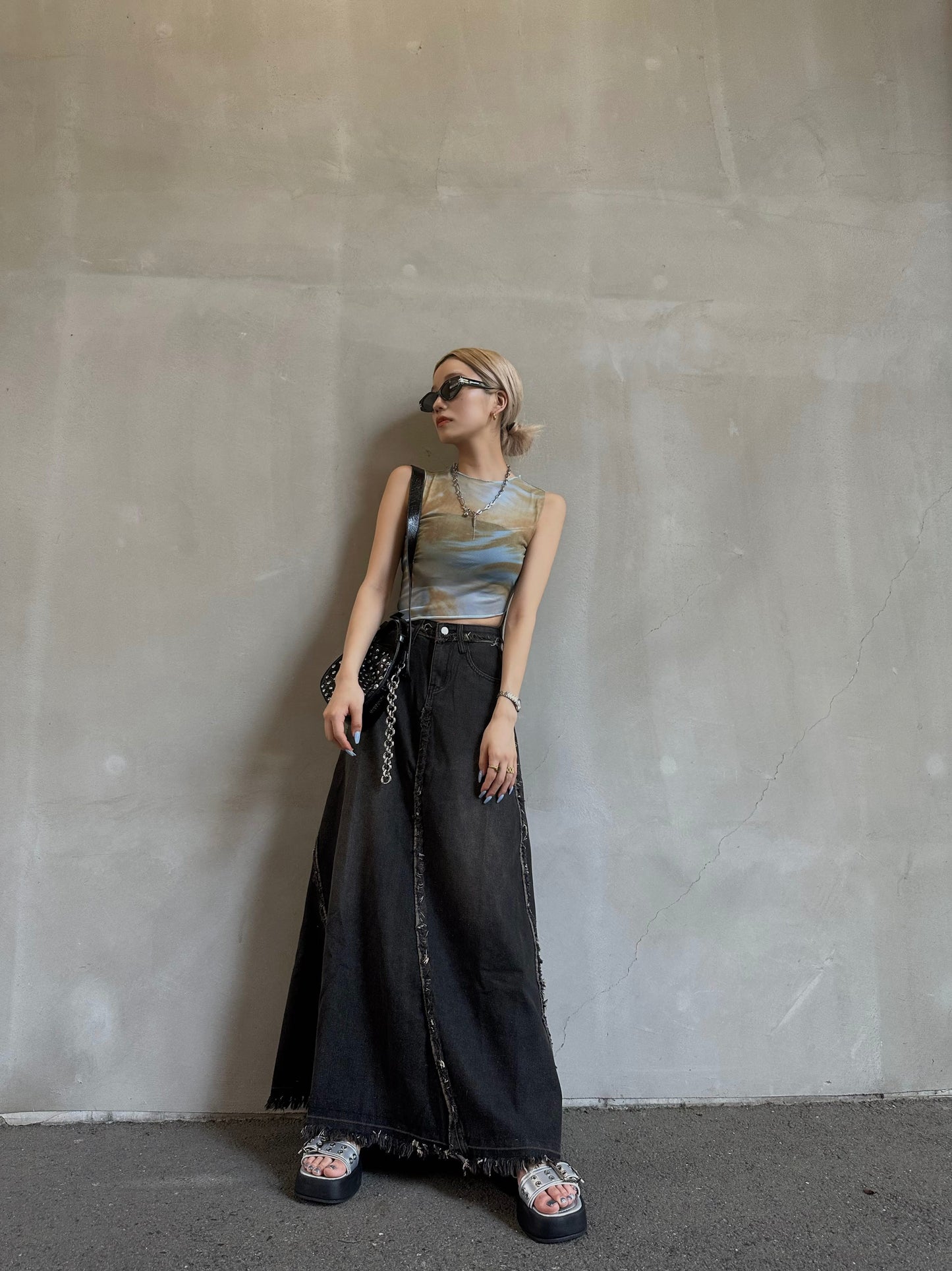 ブラックデニムロングスカート DPB26156