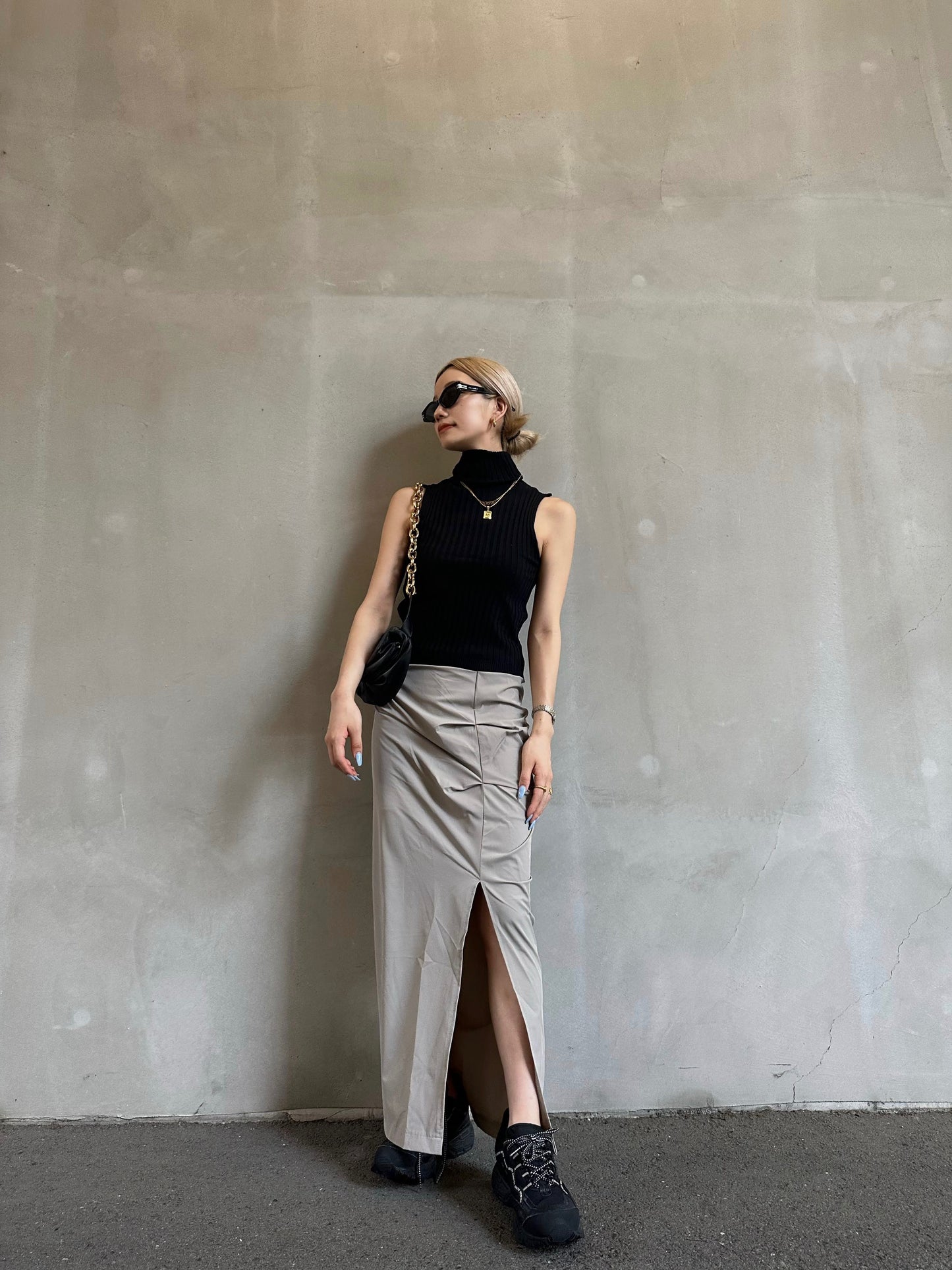 ナイロンスリットロングスカート DPB26159