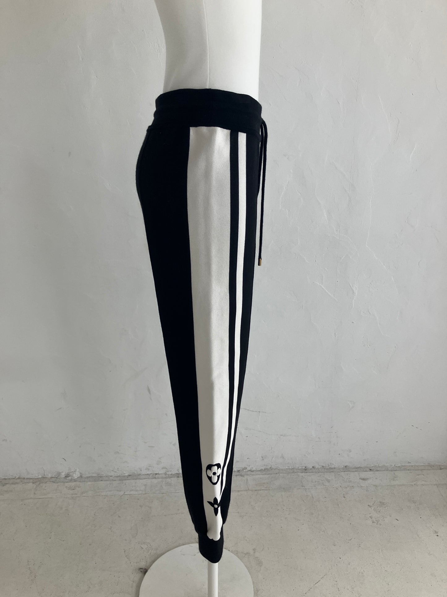 【LOUIS VUITTION】セットアップ UPA05102