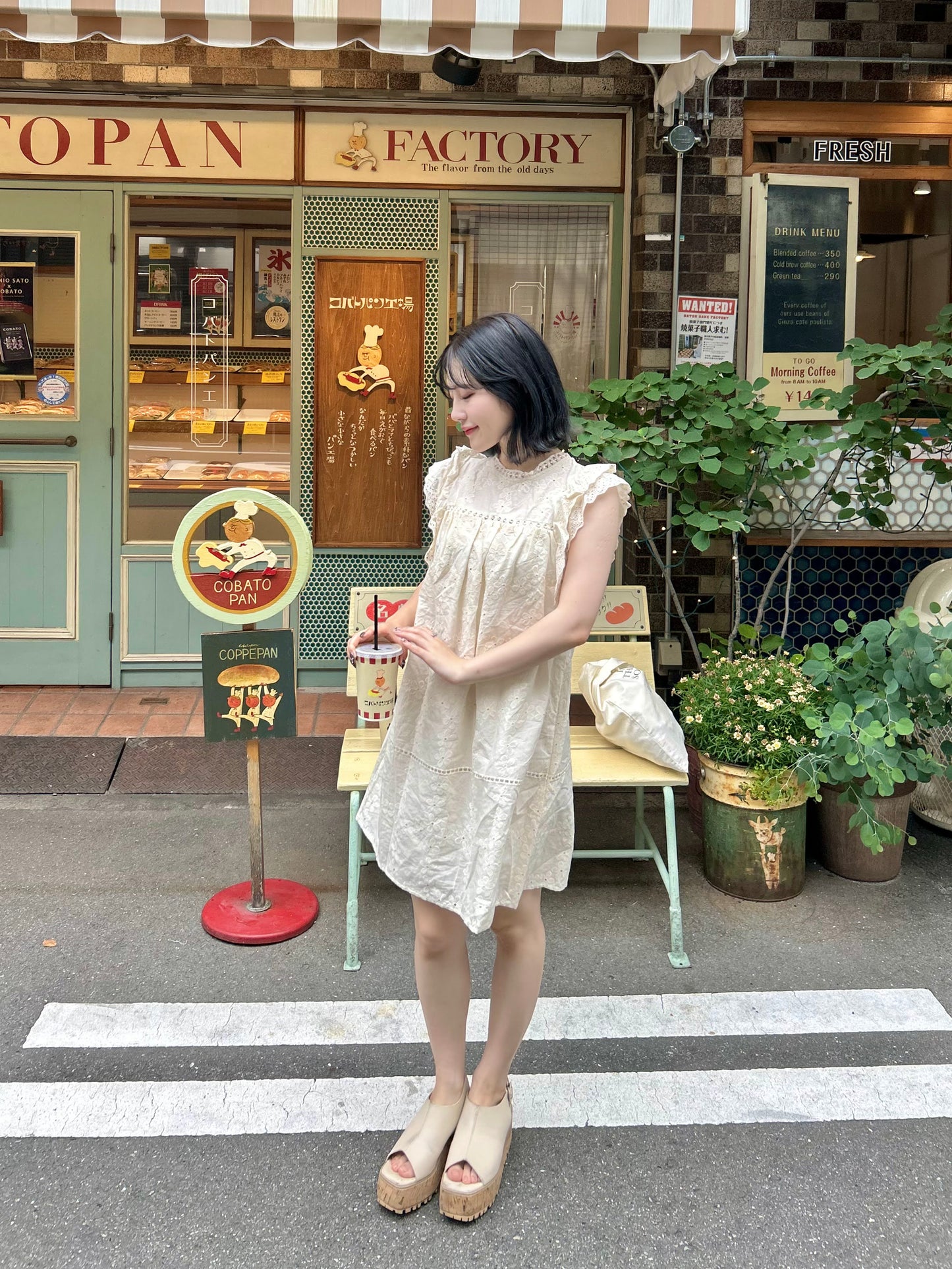 フラワーノースリーブワンピース CPA22092