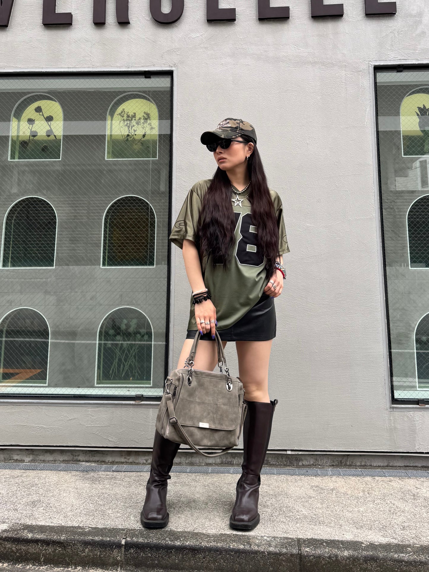 VネックナンバーTシャツ DPB86062