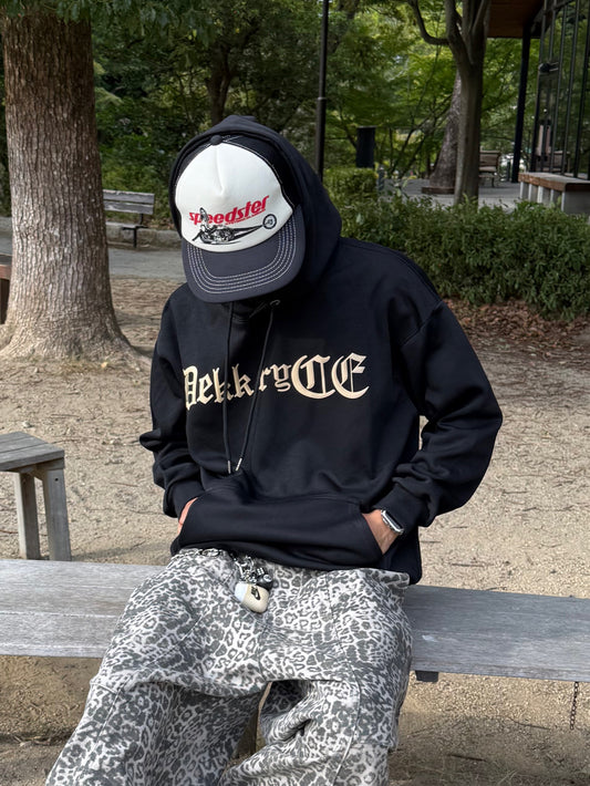 ゴシックレタリングパーカー DPB90038