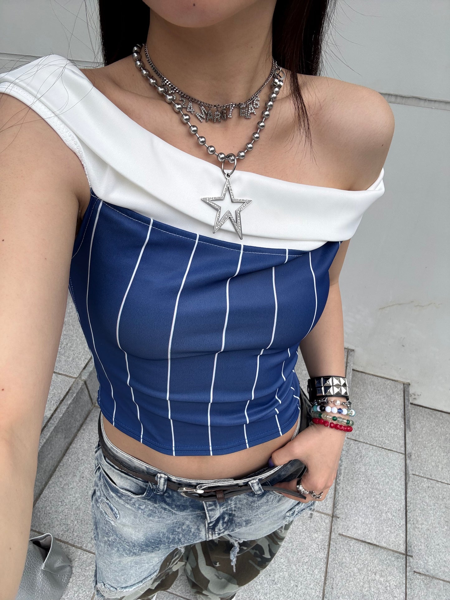 ナンバーオフショルダートップス DPB86053