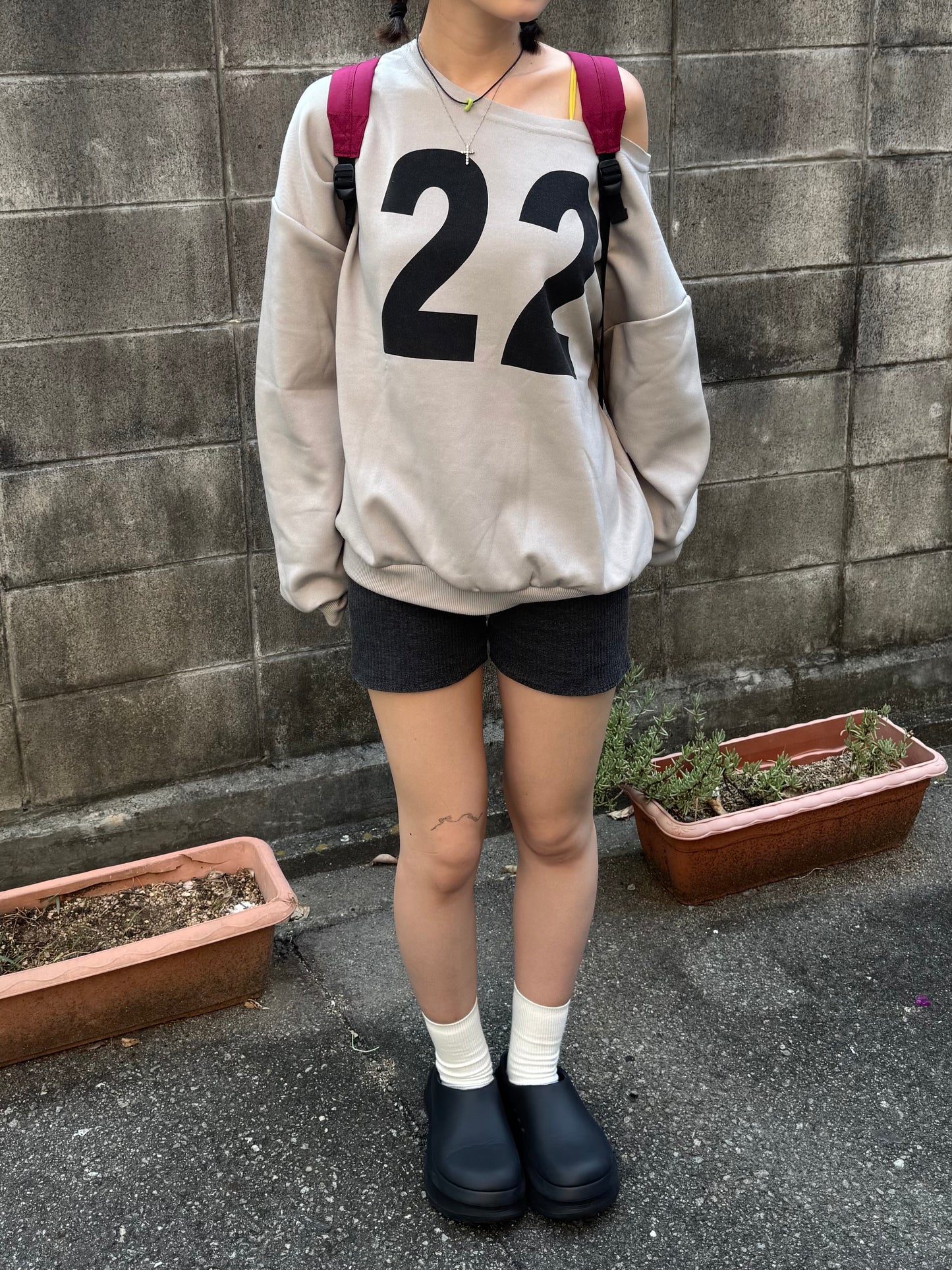 22ロゴオフショルスウェット DPB85293