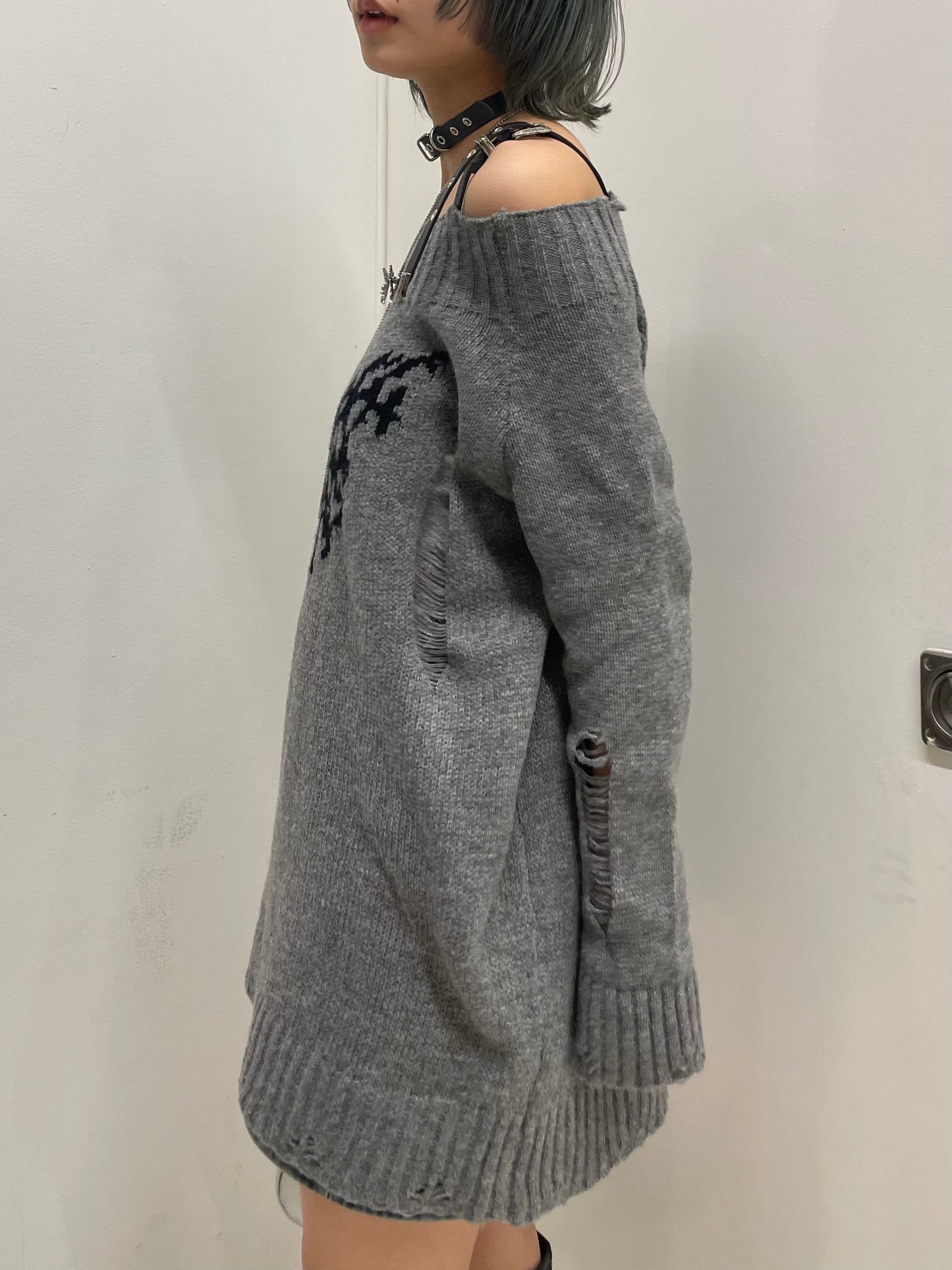 オフショルダメージニット DPB64092