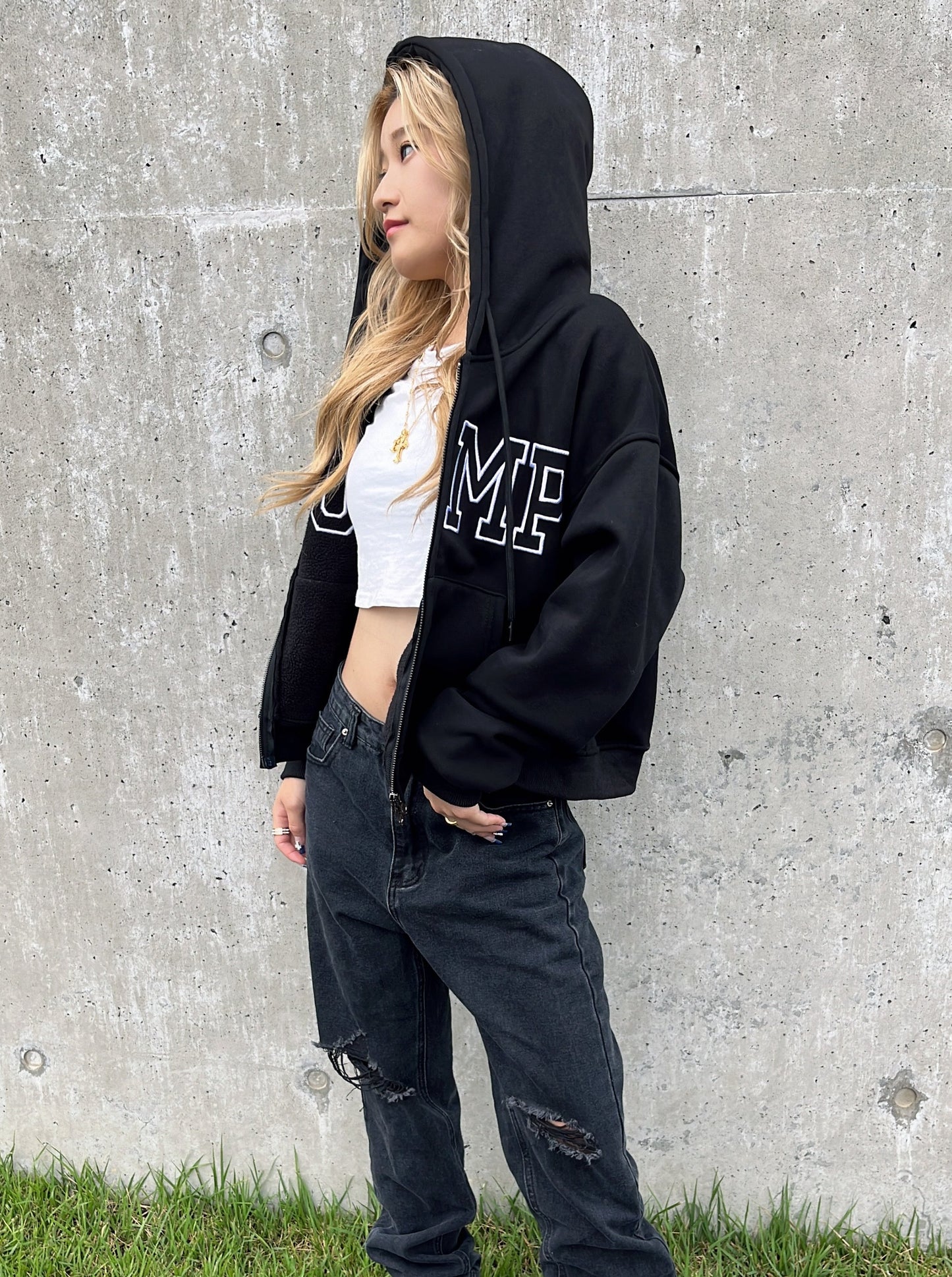 ブラックジップパーカー DPB42097