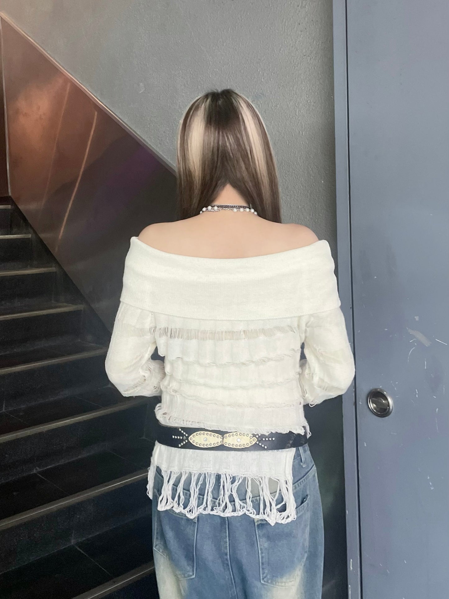 オフショルダーダメージニット DPB67024