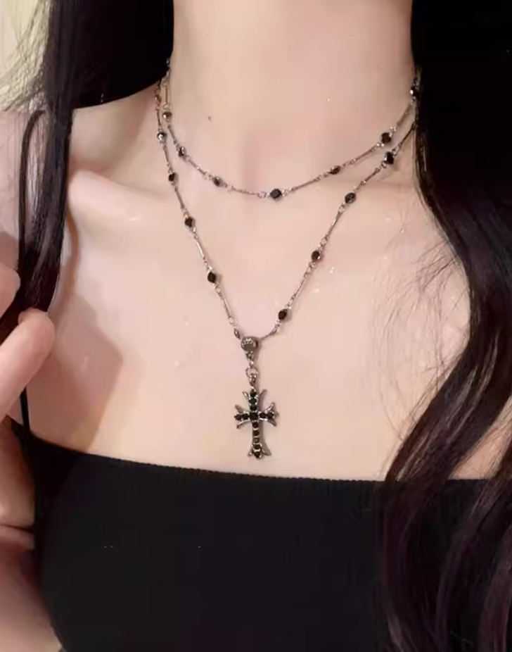 クロスブラックネックレス DPA69230 – CRAMMY