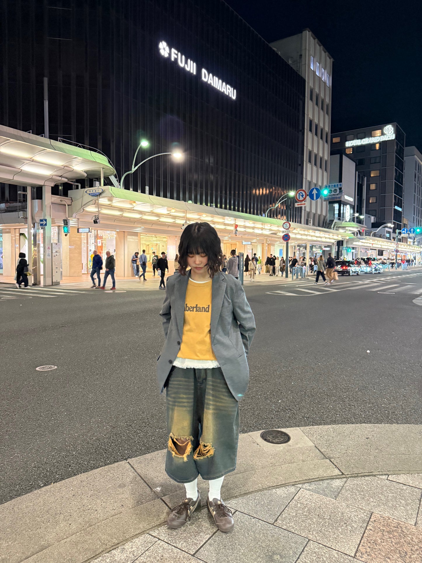 裾フリルロングスリーブTシャツ DPB70153