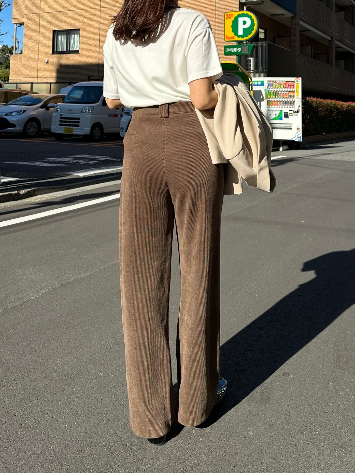 センタープレスブラウンパンツ DPB47228