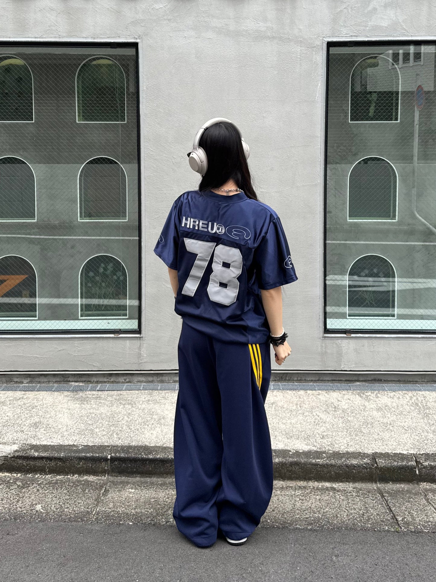 VネックナンバーTシャツ DPB86062