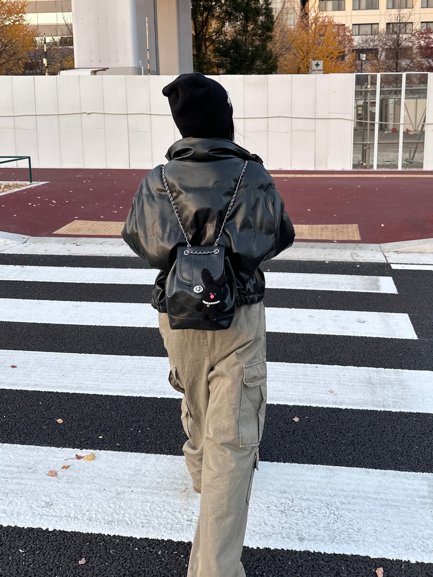 ブラックシルバーリュックバッグ DPB43188